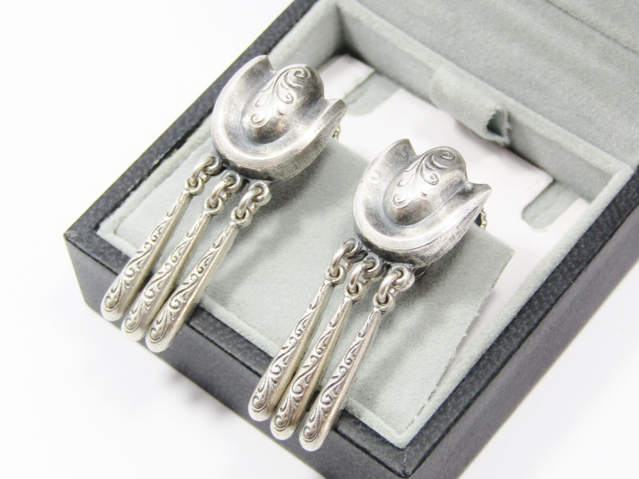 A Gorgeous Pair of Vintage Design Dangling Earrings With Screw Backs in Sterling Silver