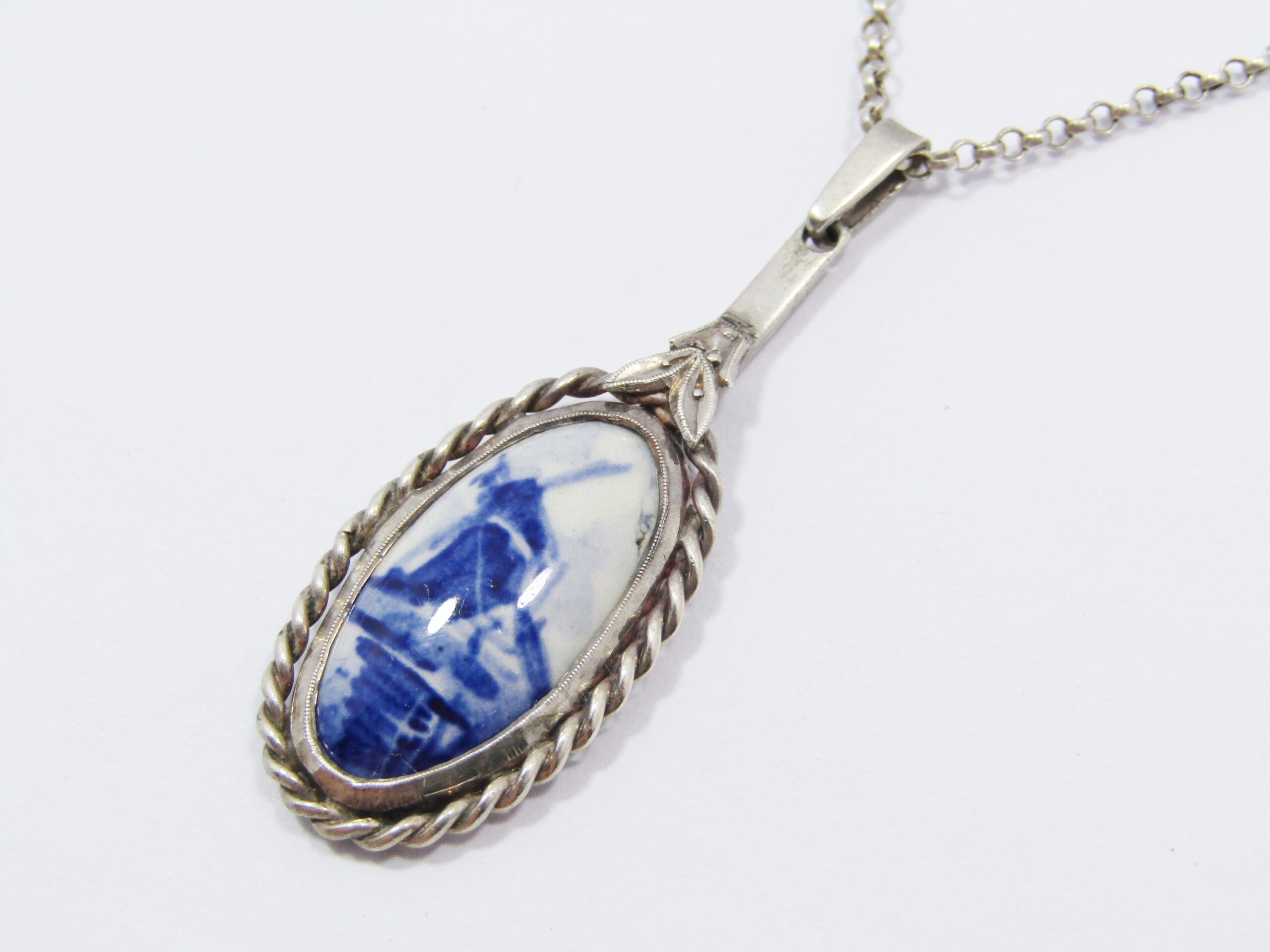 A Lovely Vintage Delft Pendant On Chain in Sterling Silver