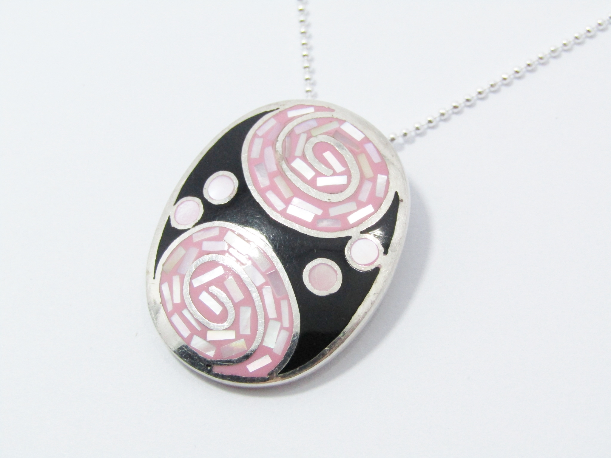 A Lovely Pink and Black Inlay Pendant on Chain in Sterling Silver