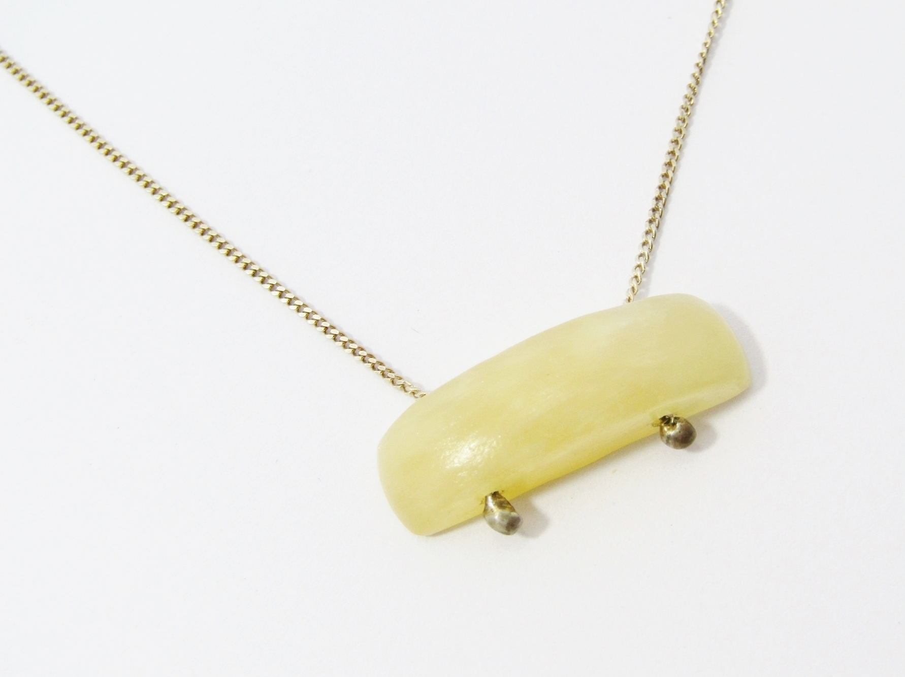 A Beautiful Gold Gilt Over Sterling Silver Necklace With a Agate Bar Pendant