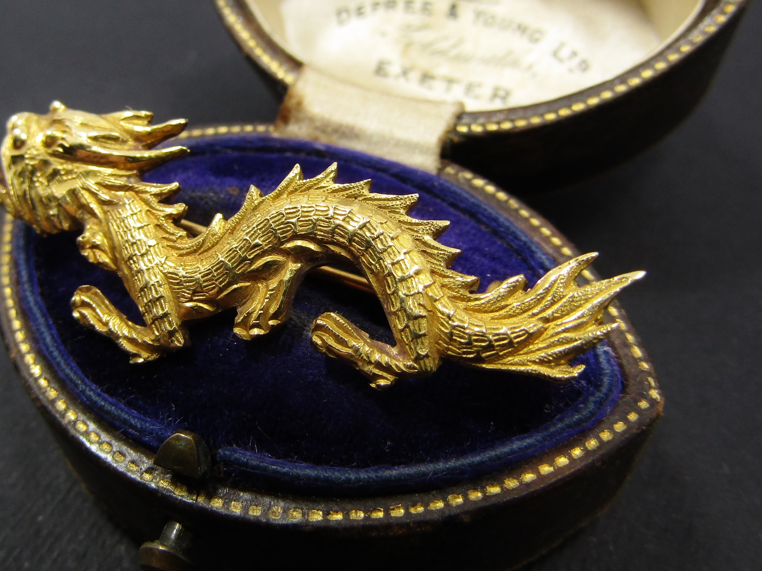 Stunning! Antique Chinese Export 20CT Gold Dragon Brooch