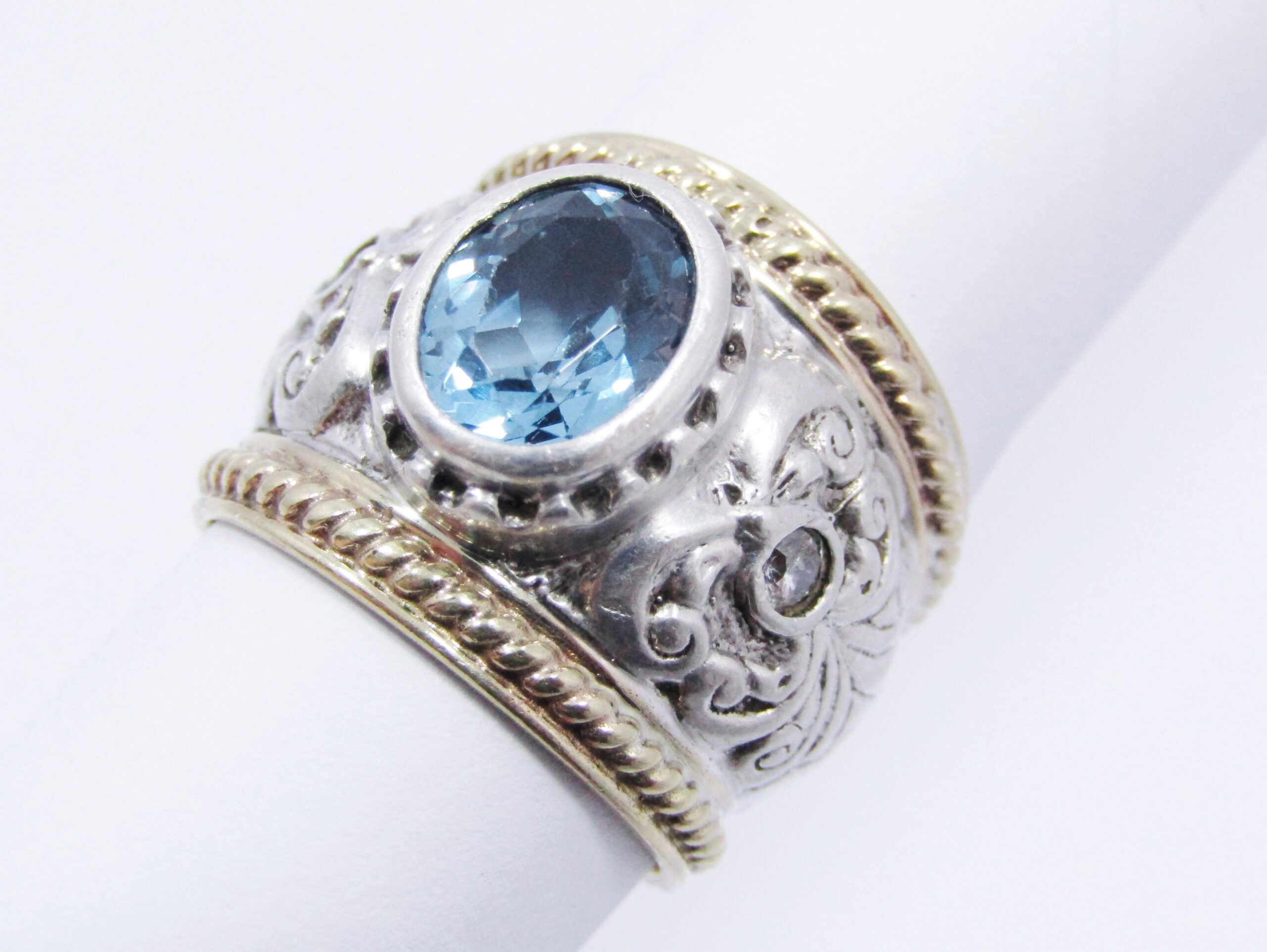 A Gorgeous Two Tone Blue Topaz Designer Ring in Sterling Silver and 9ct Gold