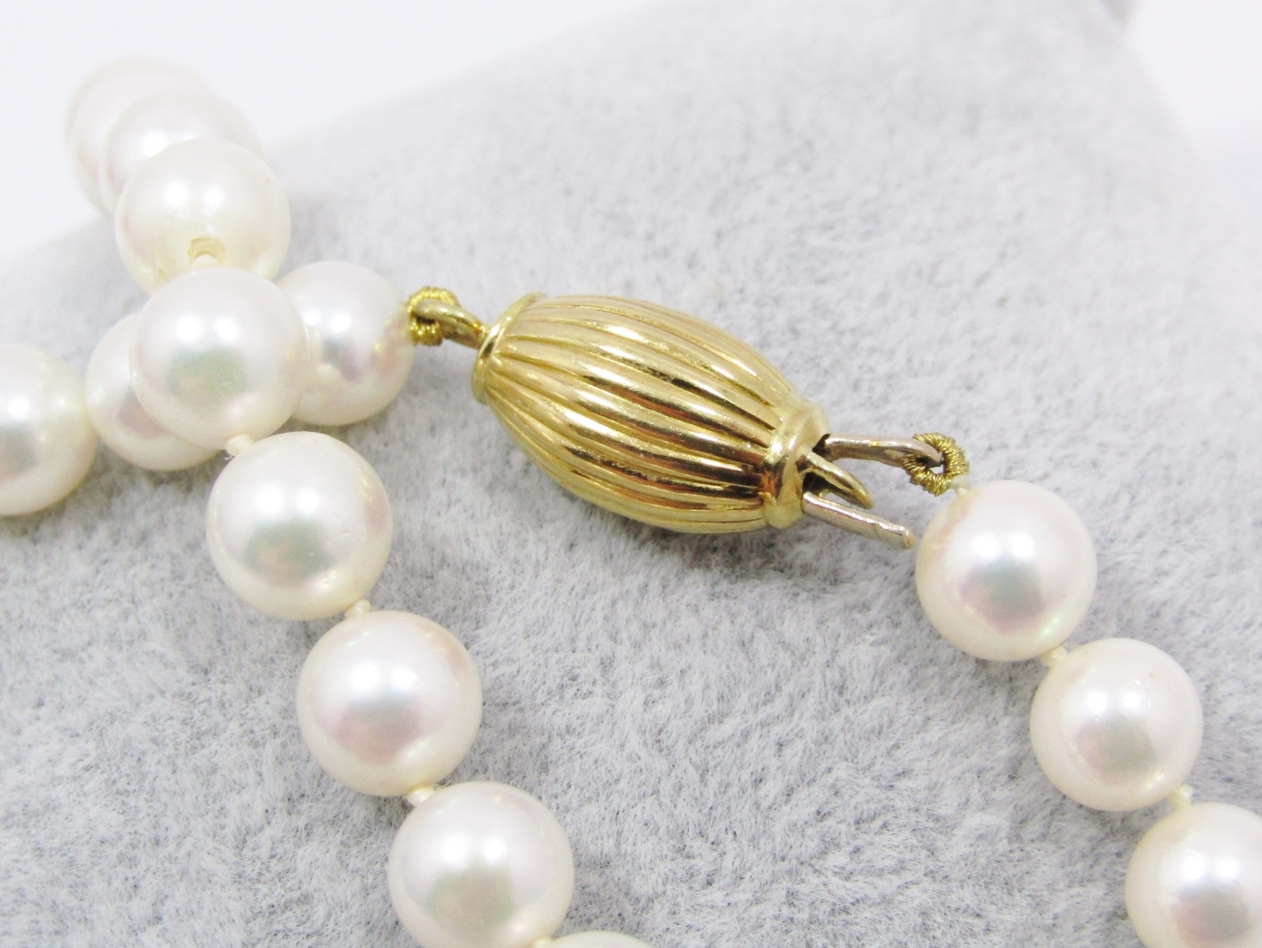 Stunning! High Quality Sea Cultured Pearl Necklace with 18K Clasp