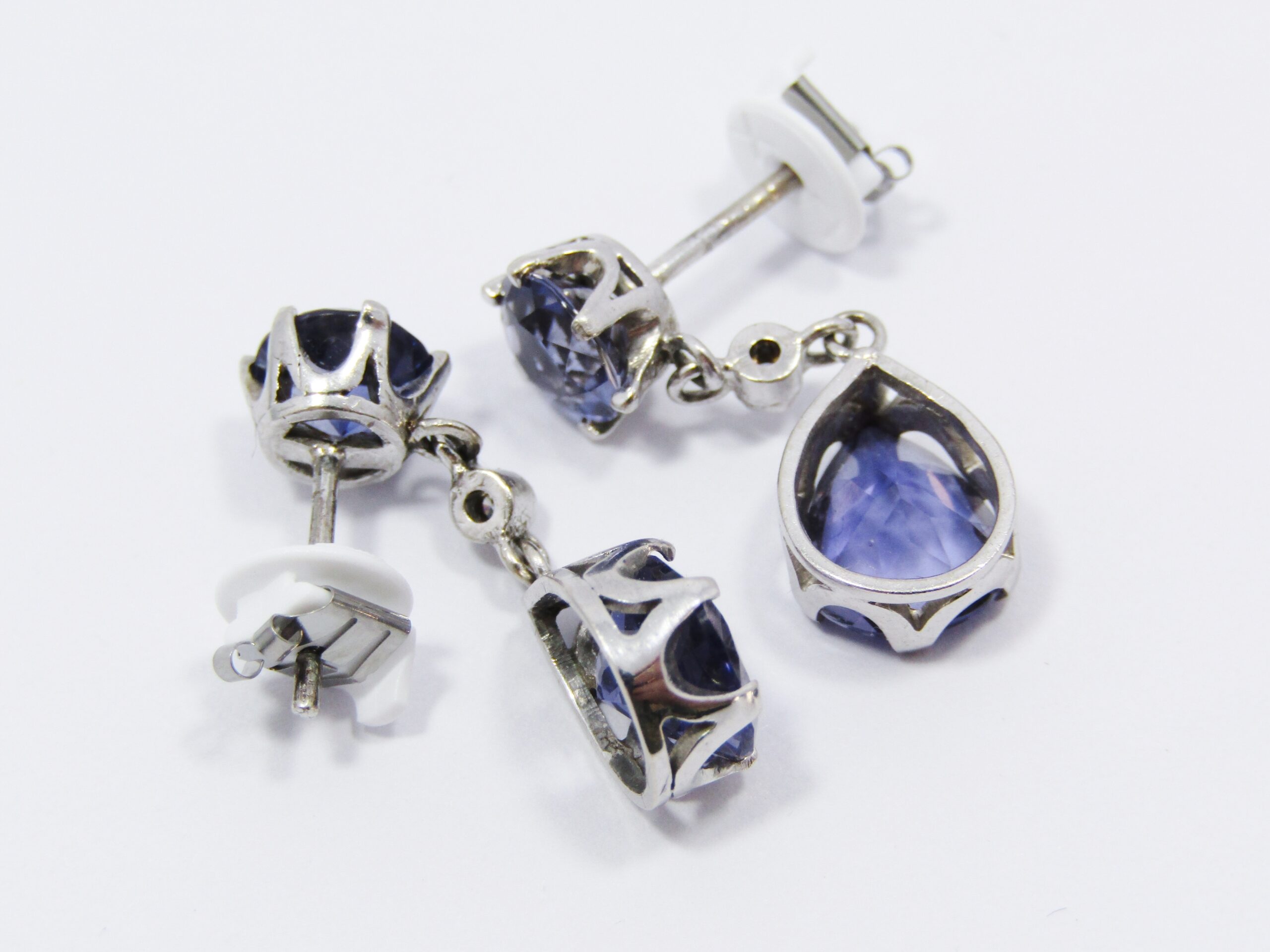 Stunning! Pair of 18CT White Gold & Iolite Drop Earrings