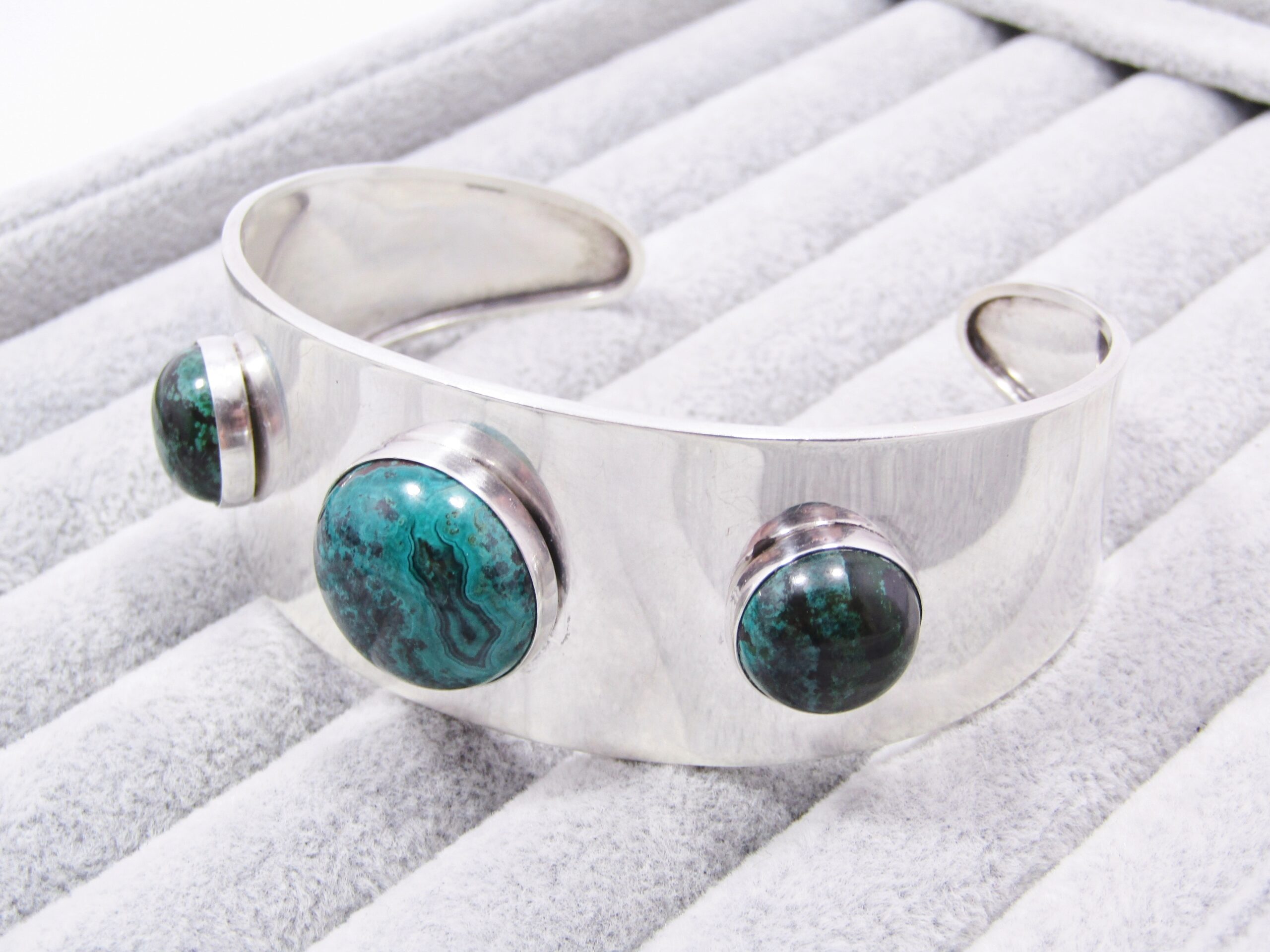 Gorgeous Chunky Cuff Bangle with Eilat Stones in Silver