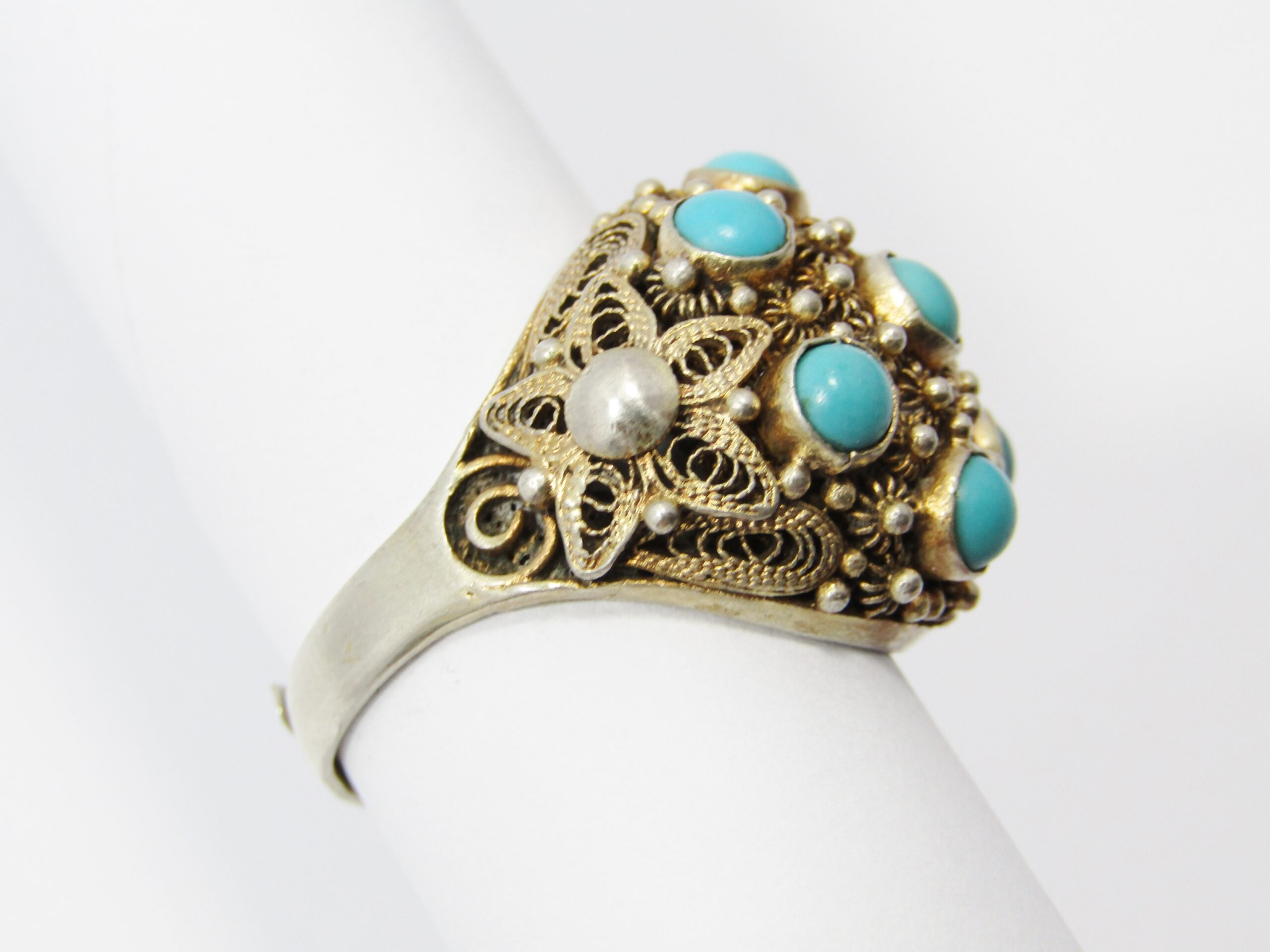 A Stunning Gold Gilt over Sterling Silver Vintage Design Ring