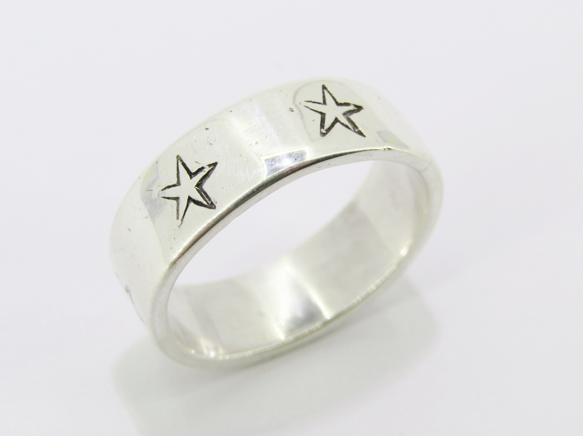 A Lovely Weighty Mexican Silver Star Band in Sterling Silver-