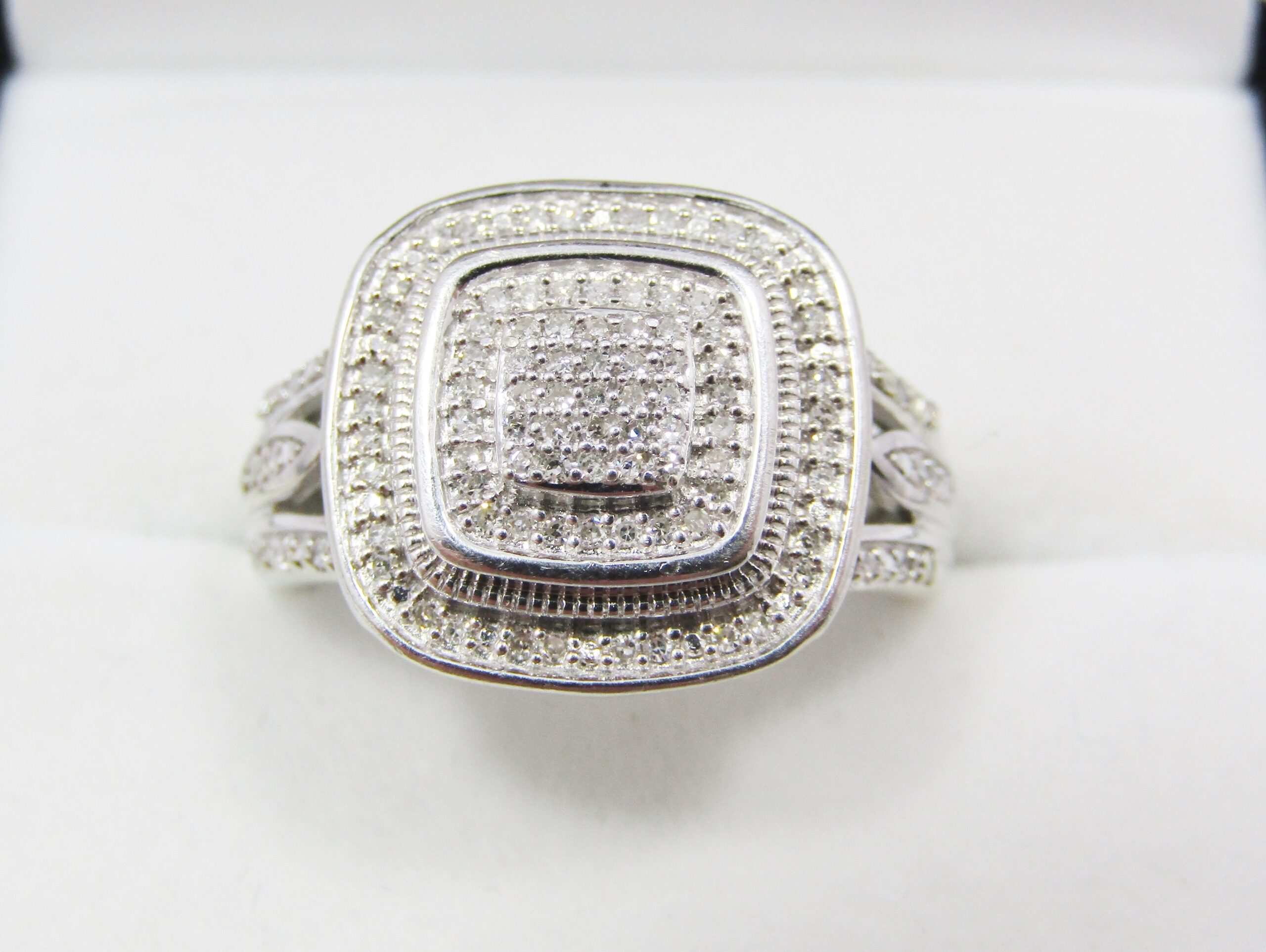 Beautiful Modern 9CT White Gold Ring with Diamonds