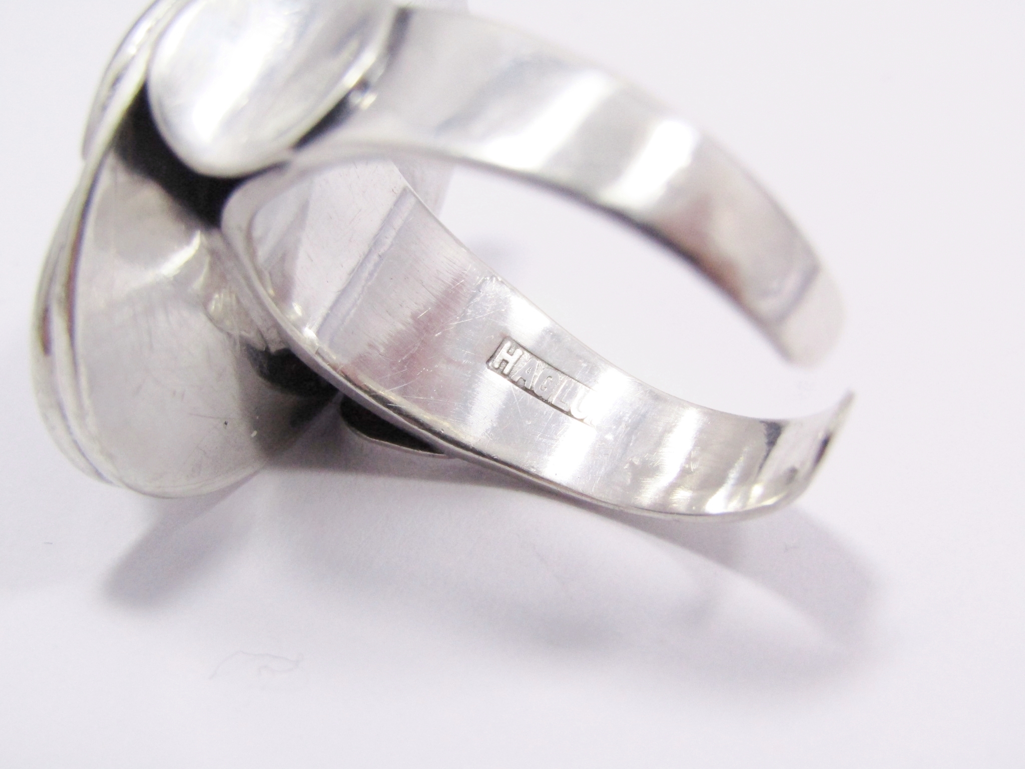 A Lovely Vintage Modernist Design Ring With a Tigers Eye Stone in Sterling Silver.