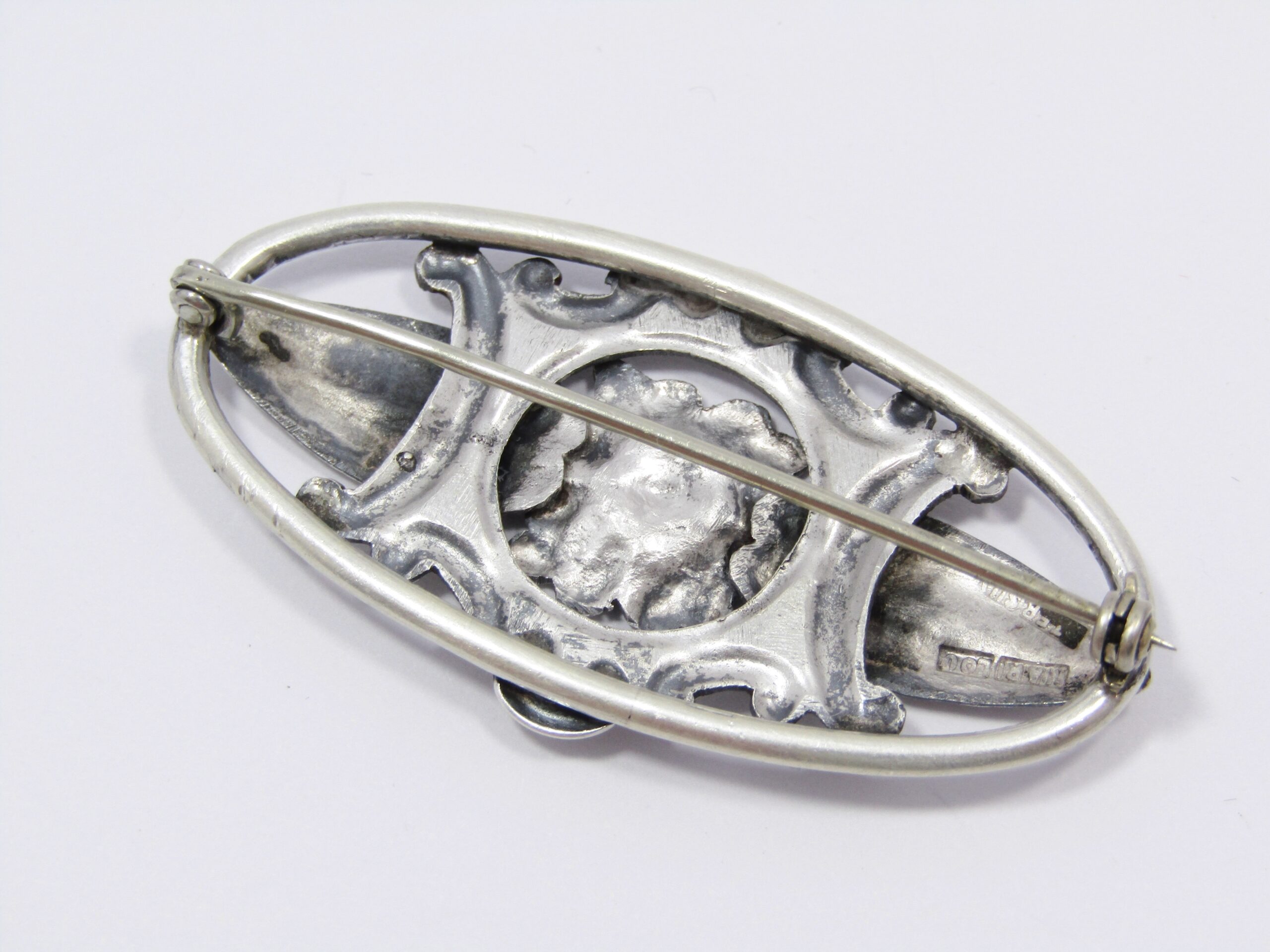 A Stunning Detailed Mari Lou Brooch in Sterling Silver.