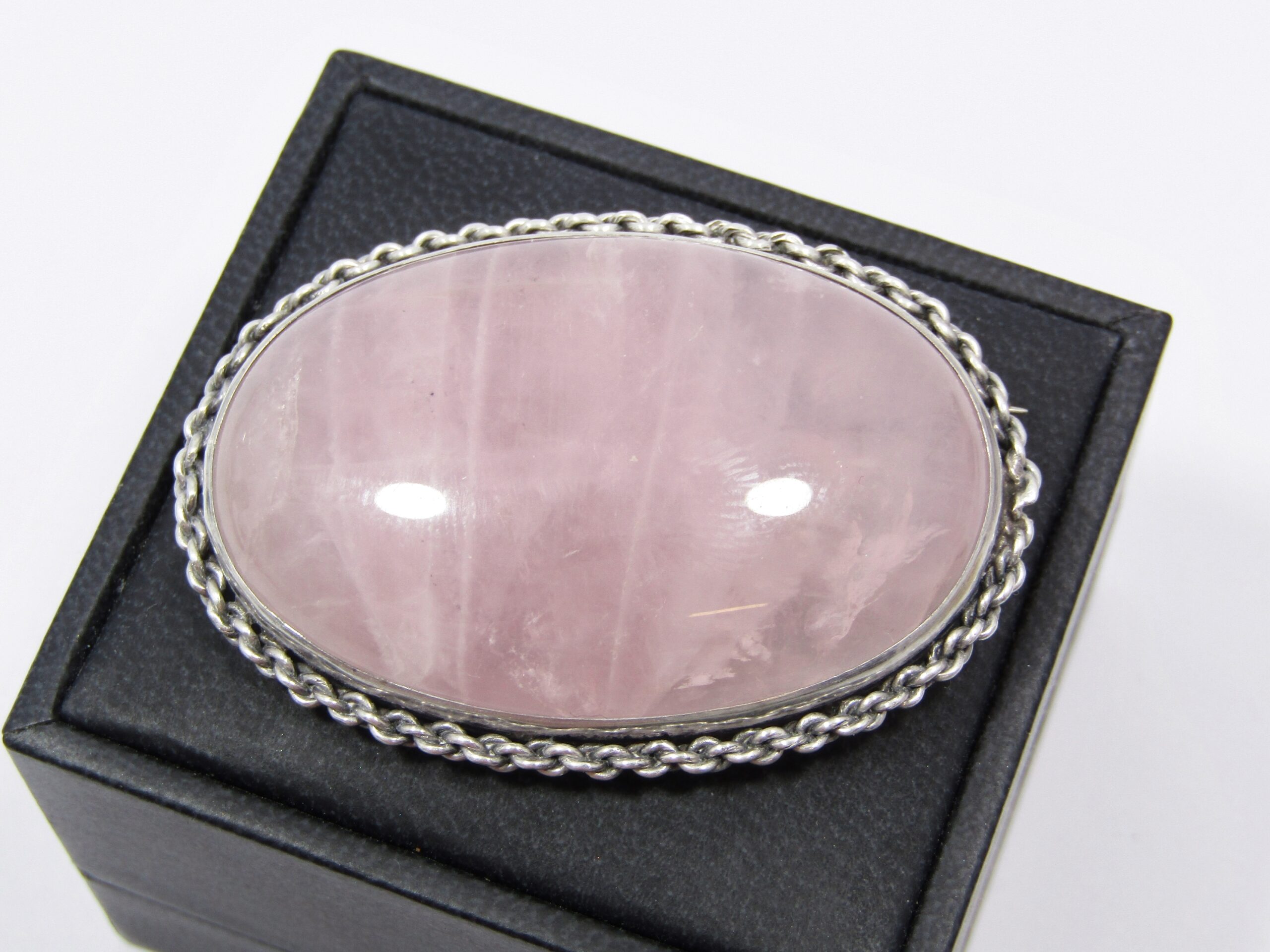 A Gorgeous Large Rose Quartz Pendant/Brooch in Sterling Silver