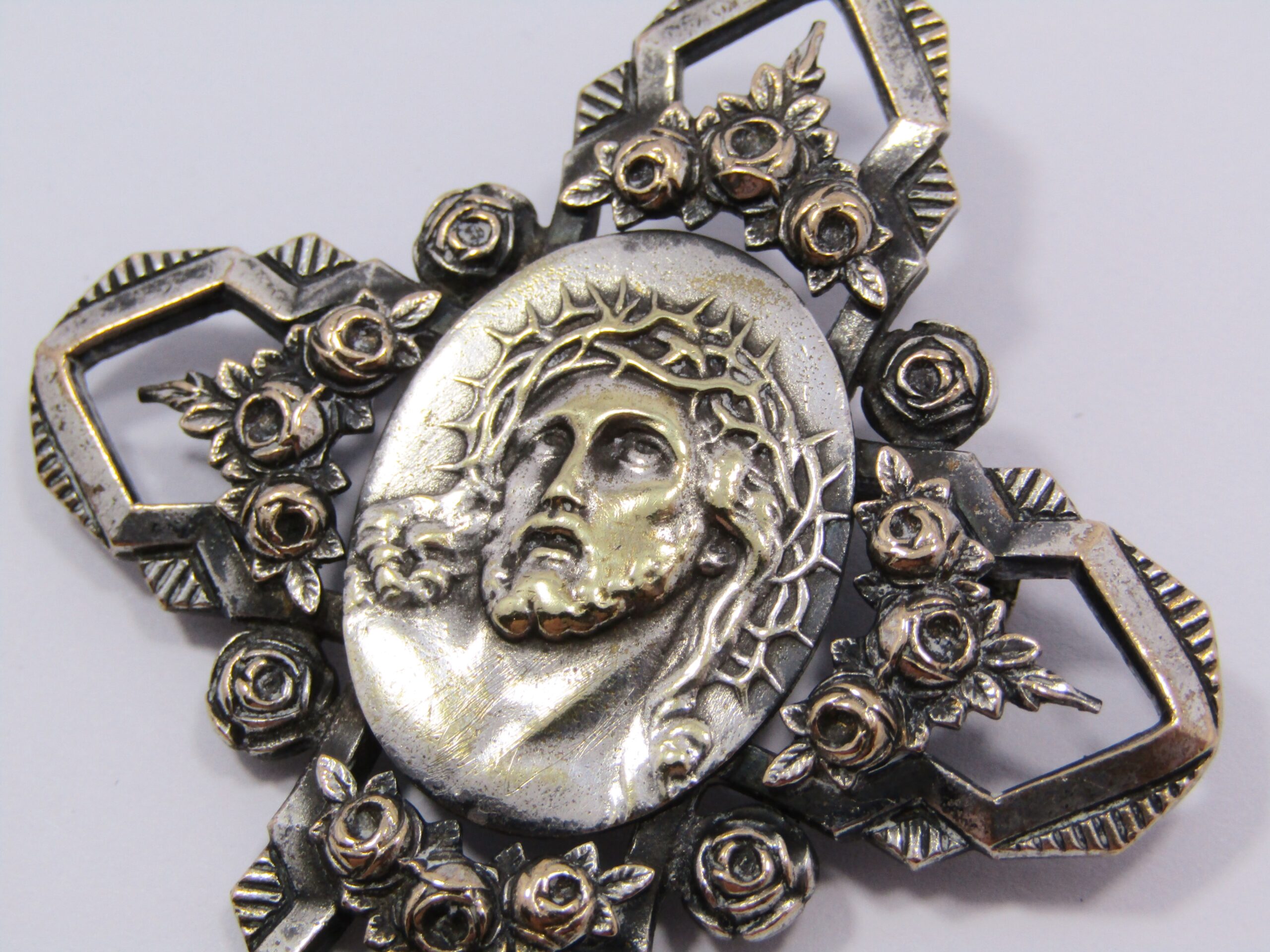 A Gorgeous Detailed Religious Two tone Brooch