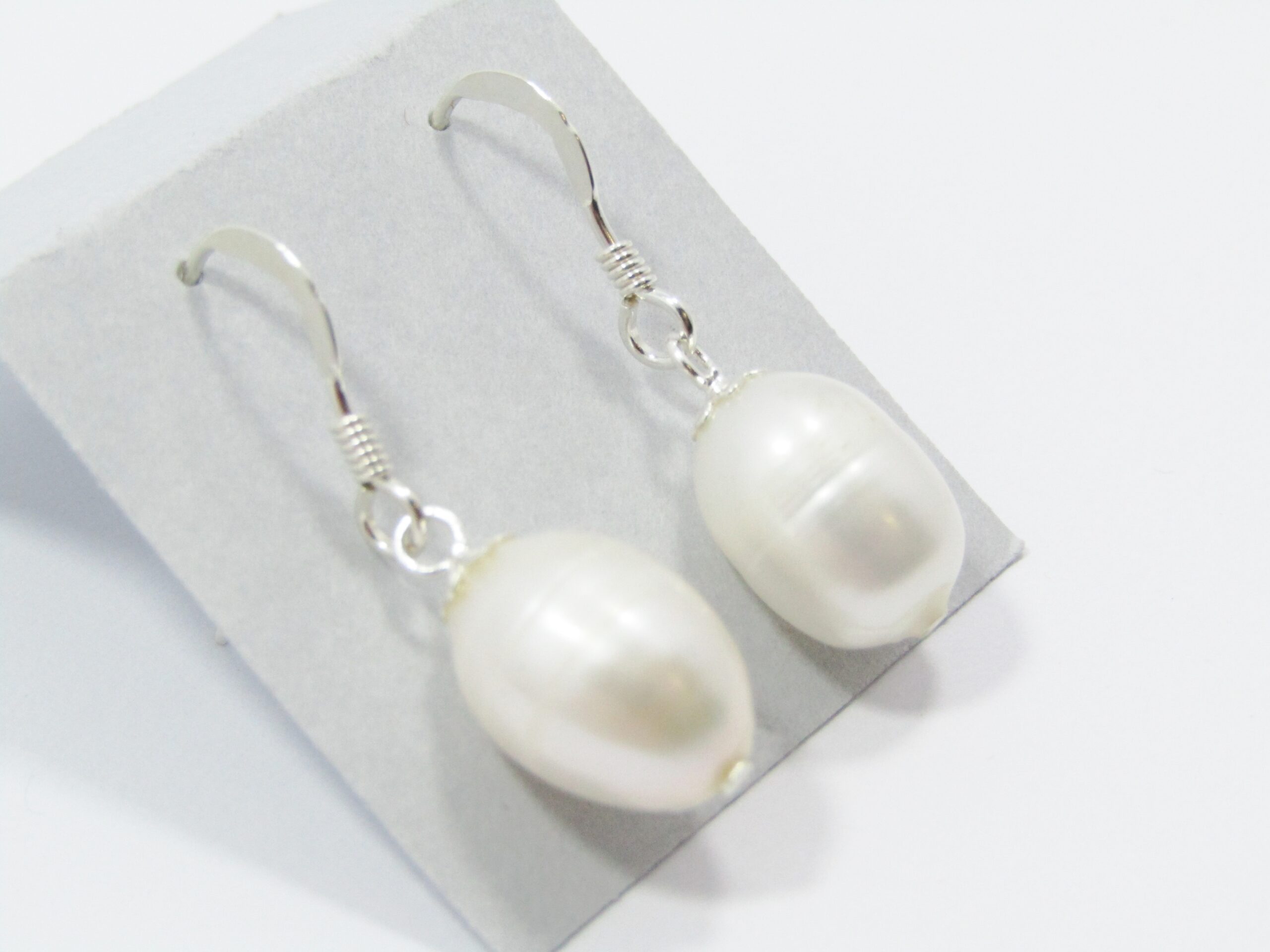 A Gorgeous Fresh Water Pearl Dangling Earrings in Sterling Silver