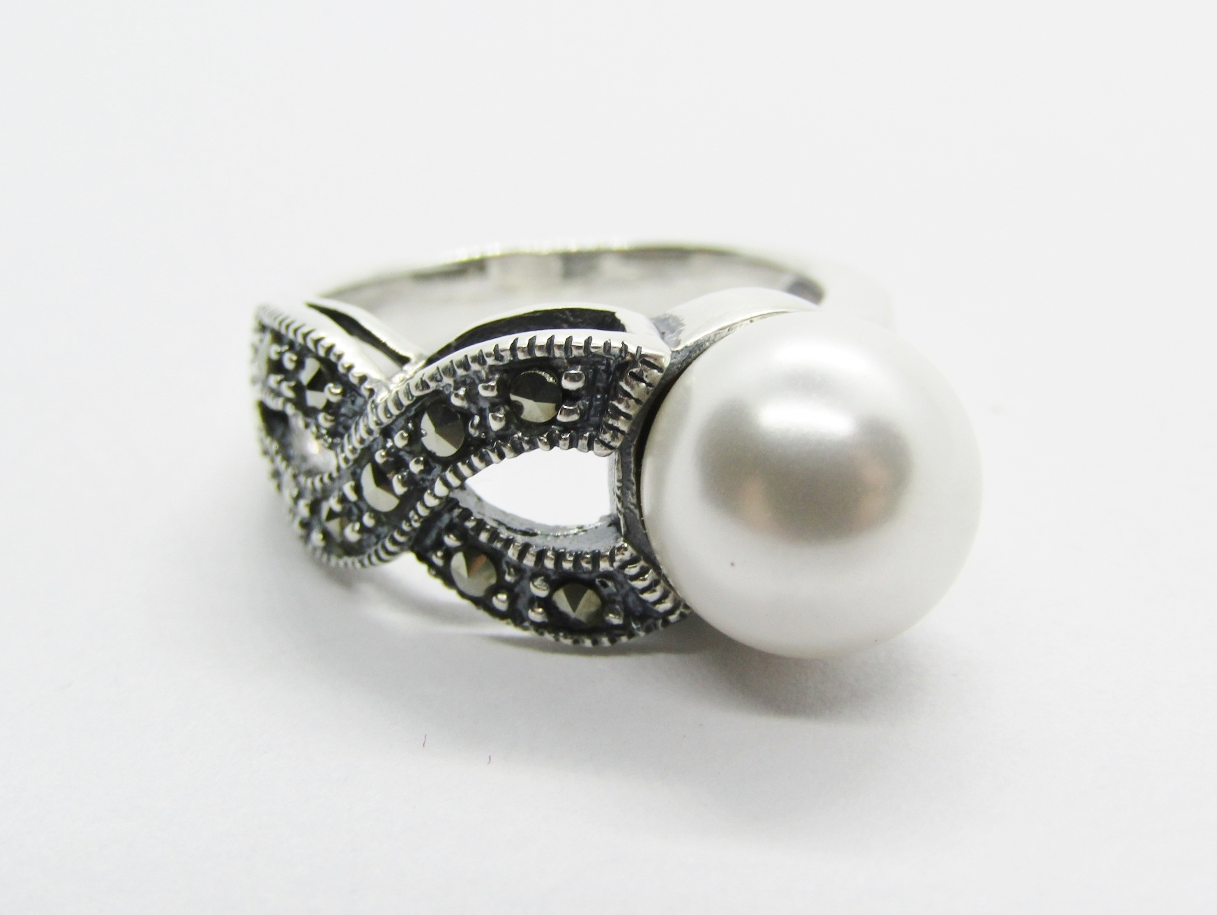 Lovely Faux Pearl Ring With Marcasite’s in Sterling Silver.