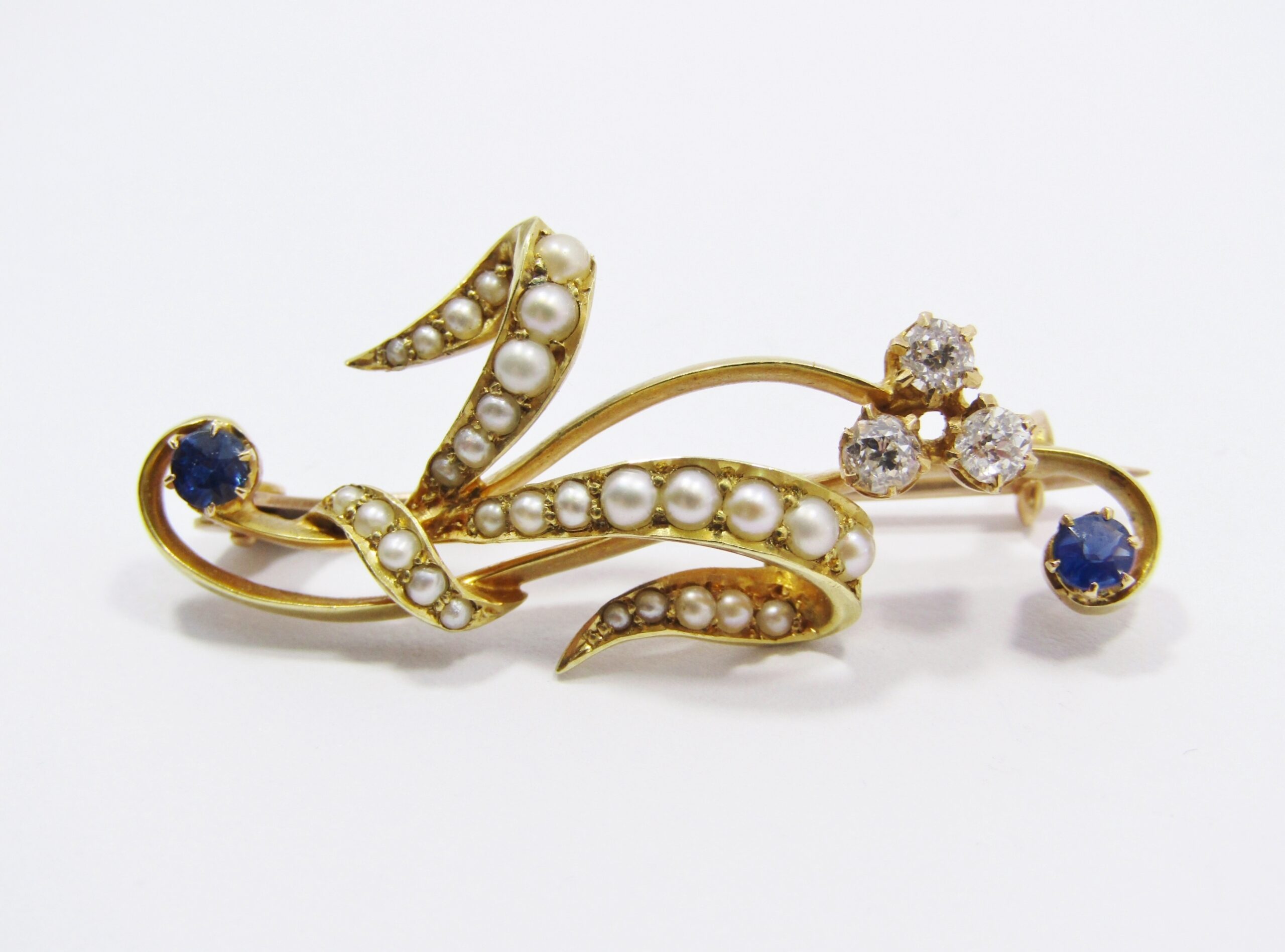 A Gorgeous Late Victorian Sapphire, Diamond and Seed Pearl Brooch In 9ct Gold
