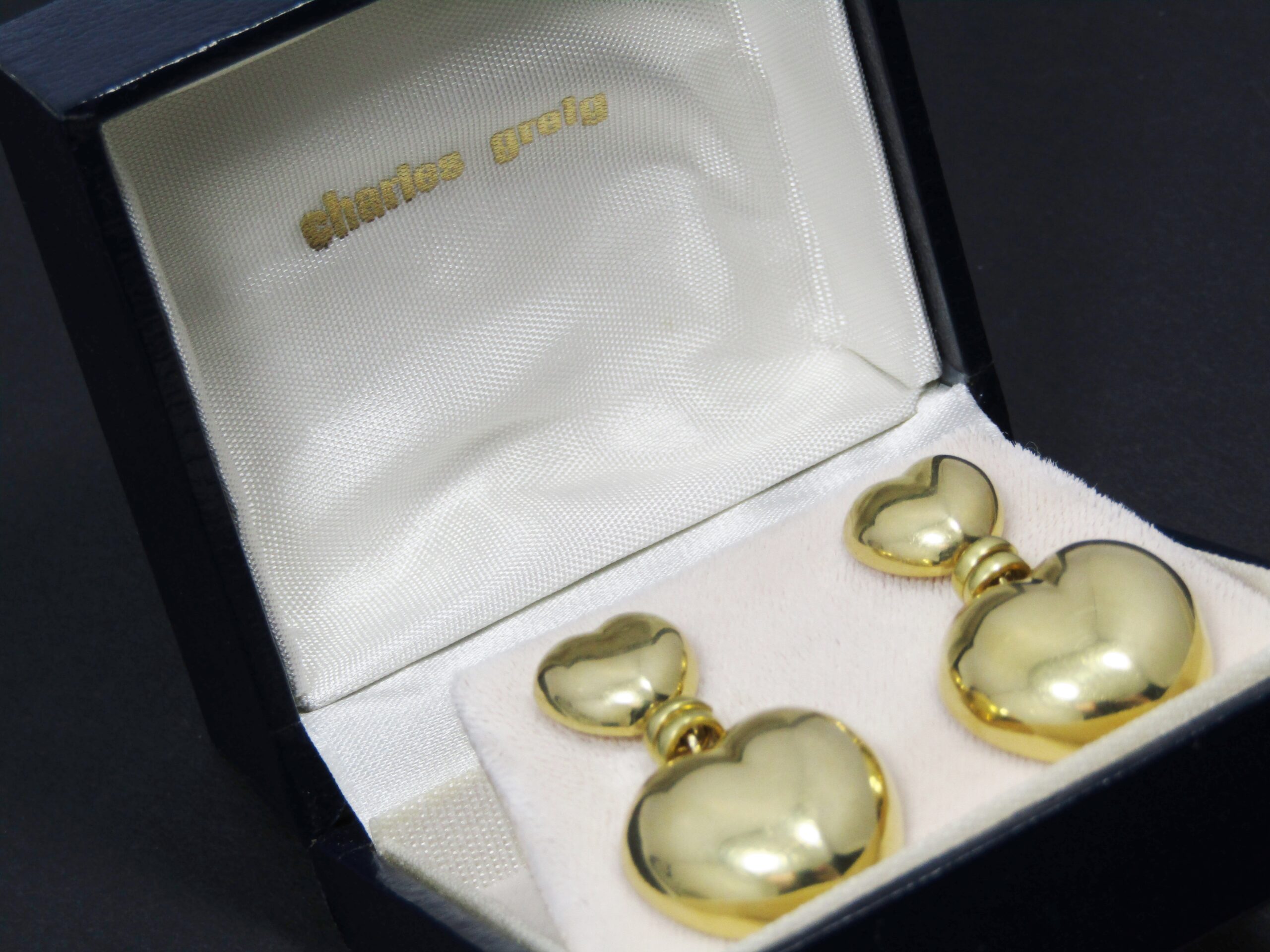 Stunning! Italian 18CT Gold Heart Dangling Earrings