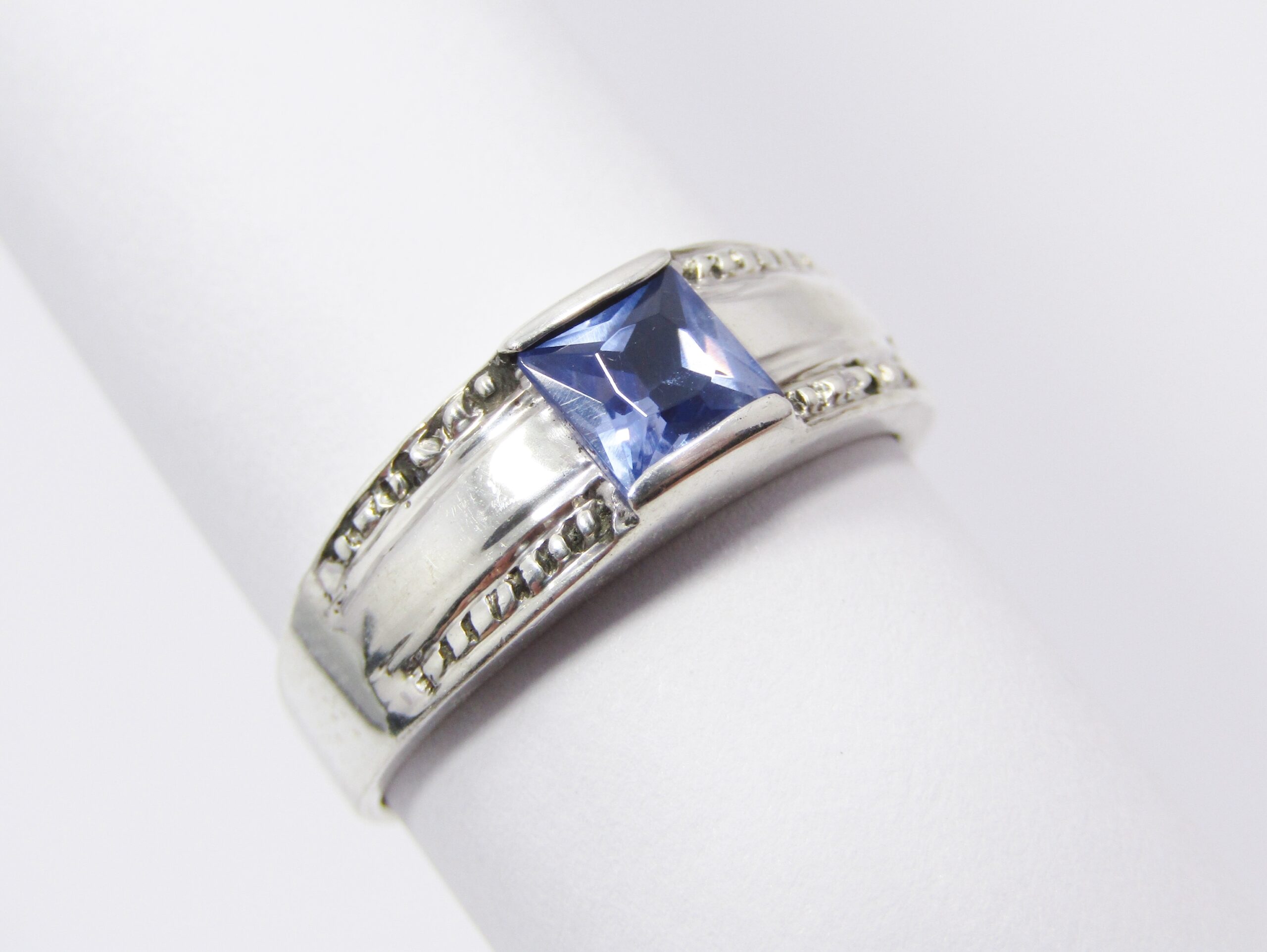 A Very Pretty Dainty Blue Zirconia Ring in Sterling Silver.