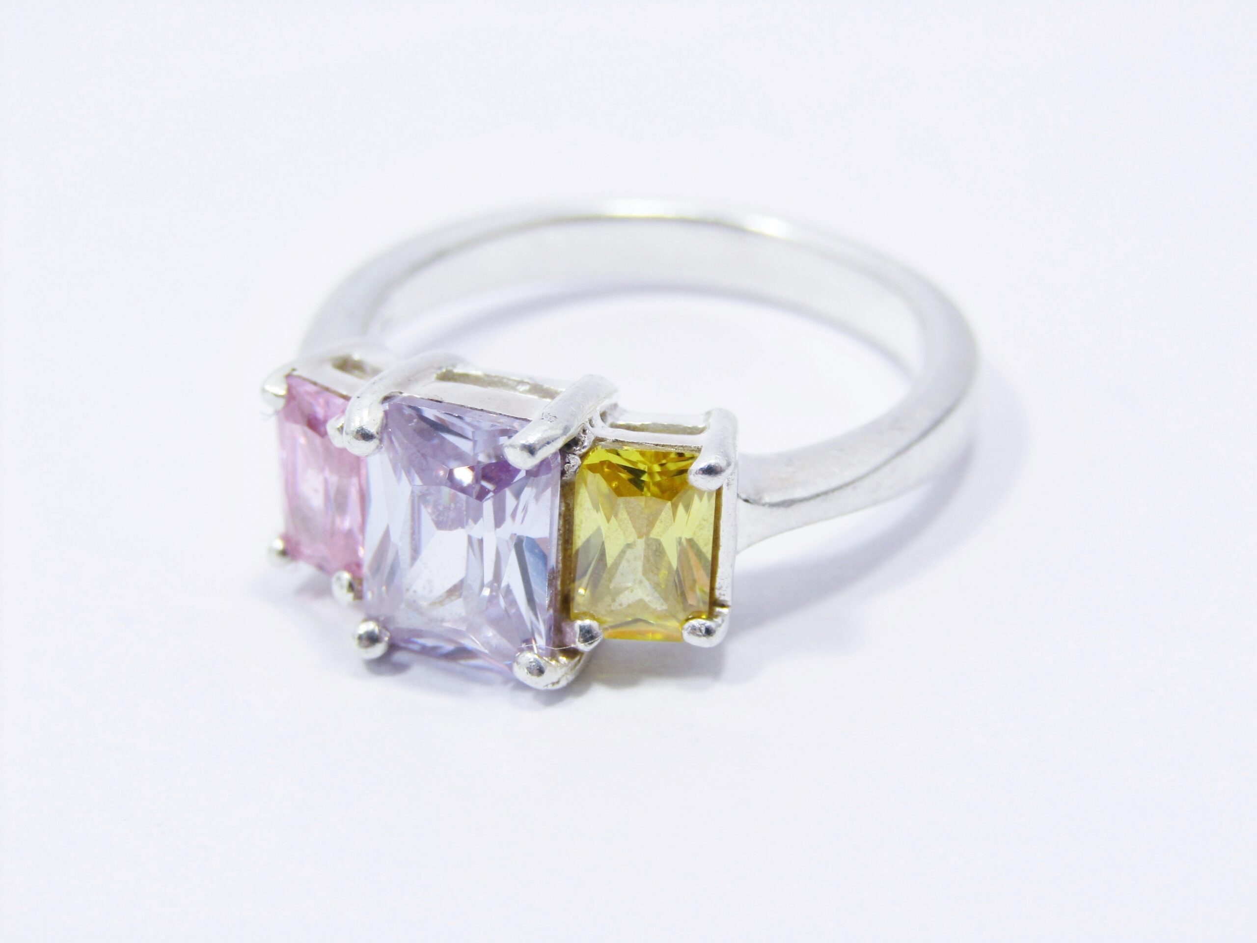 A Very Pretty Trilogy Design Zirconia Ring in Sterling Silver.