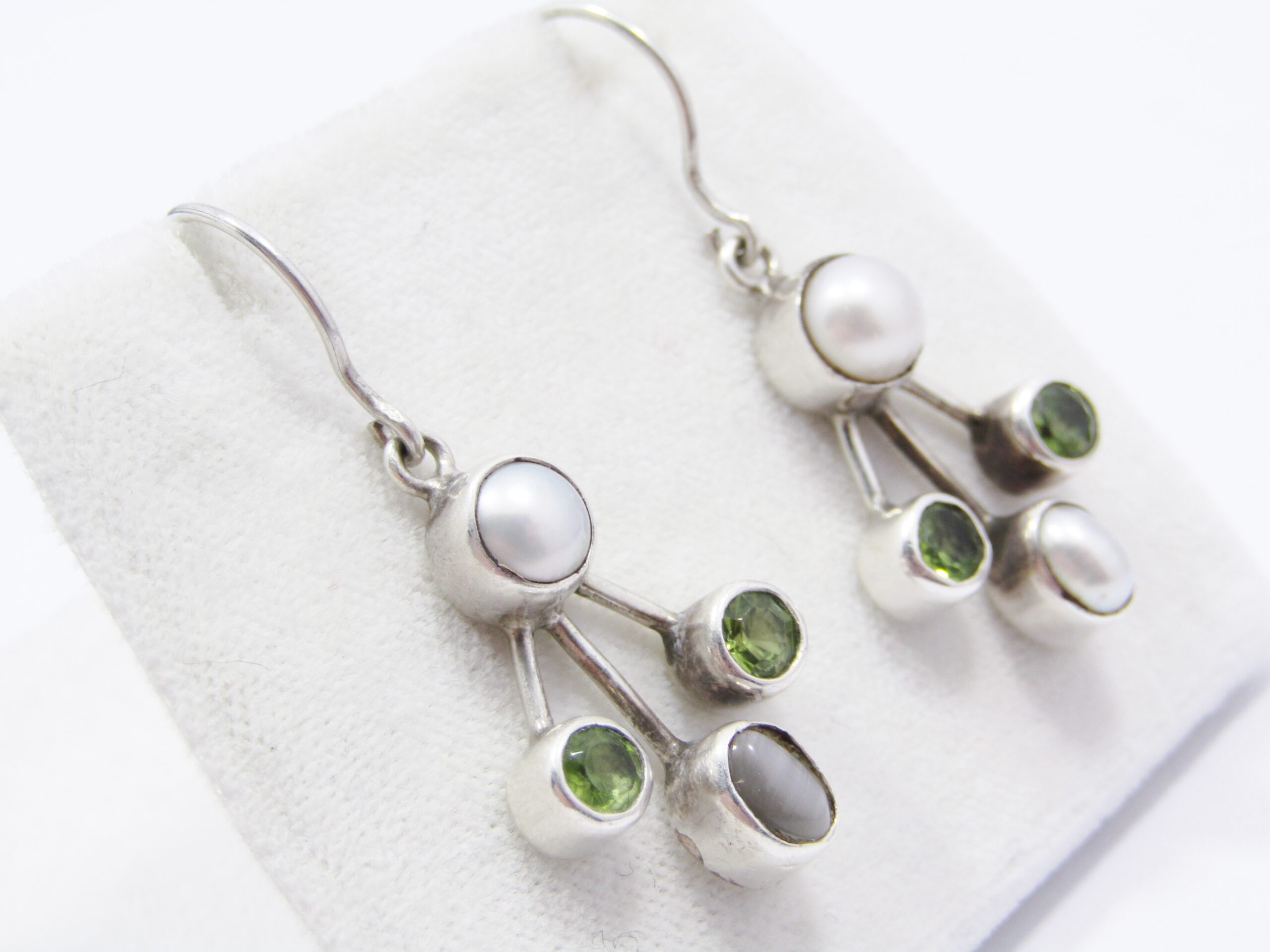A Beautiful Pair of Peridot and Pearl Earrings in Sterling Silver.