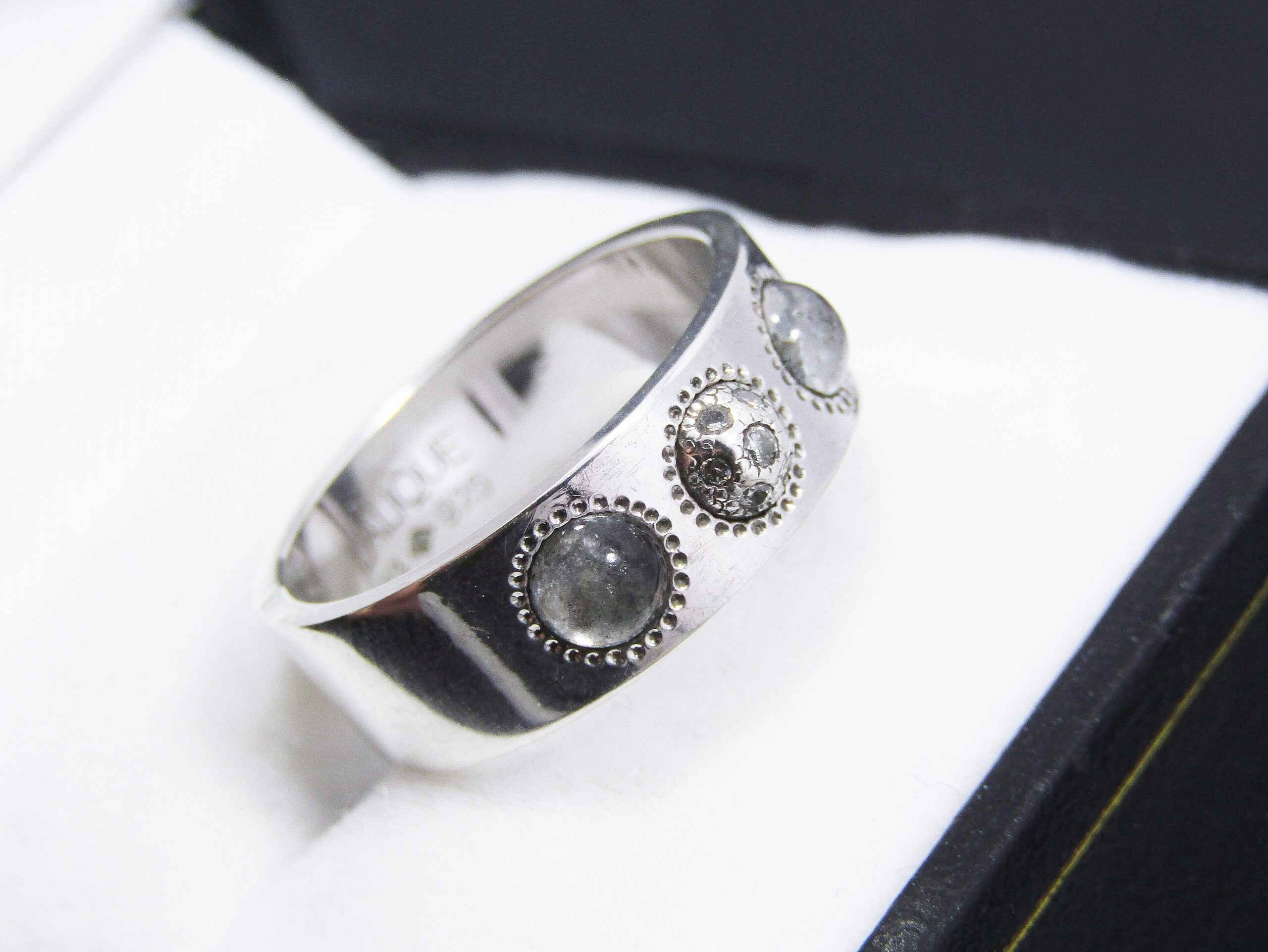 Lalique “Petillante” Sterling Silver & Diamond Ring