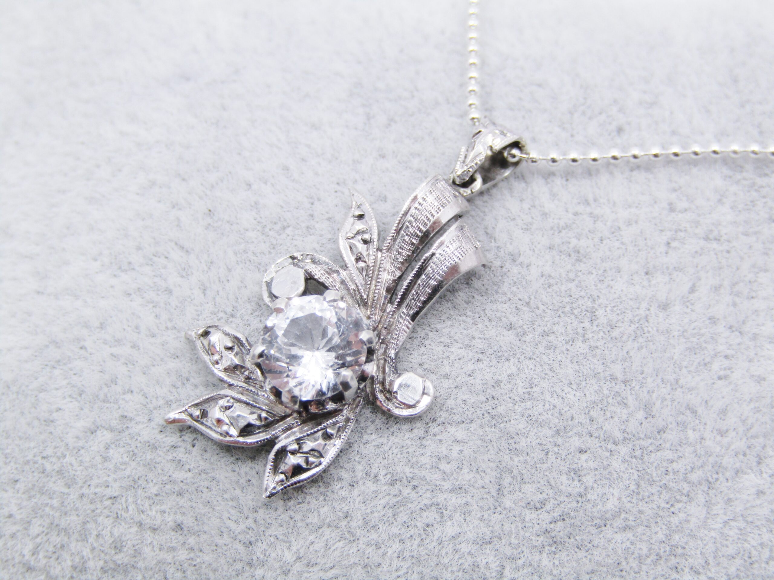 A Very Pretty Vintage Design Pendant With a Clear Paste Stone on Chain in Sterling Silver.