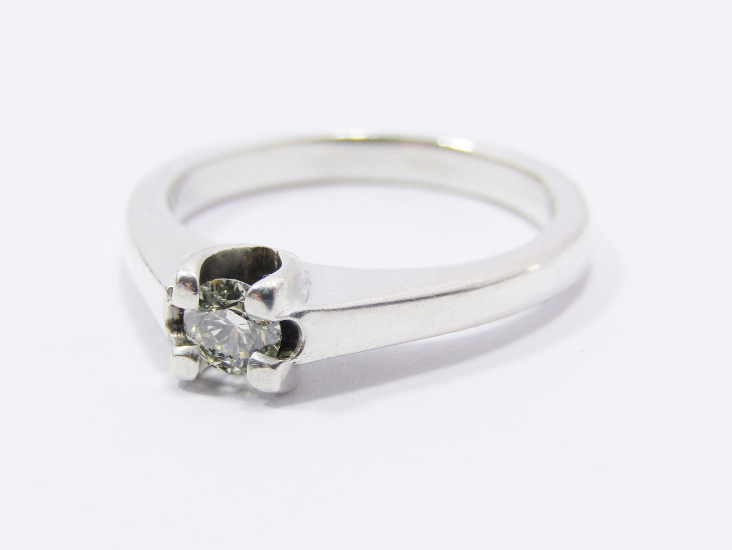 Lovely 0.18ct Diamond Ring in Sterling Silver