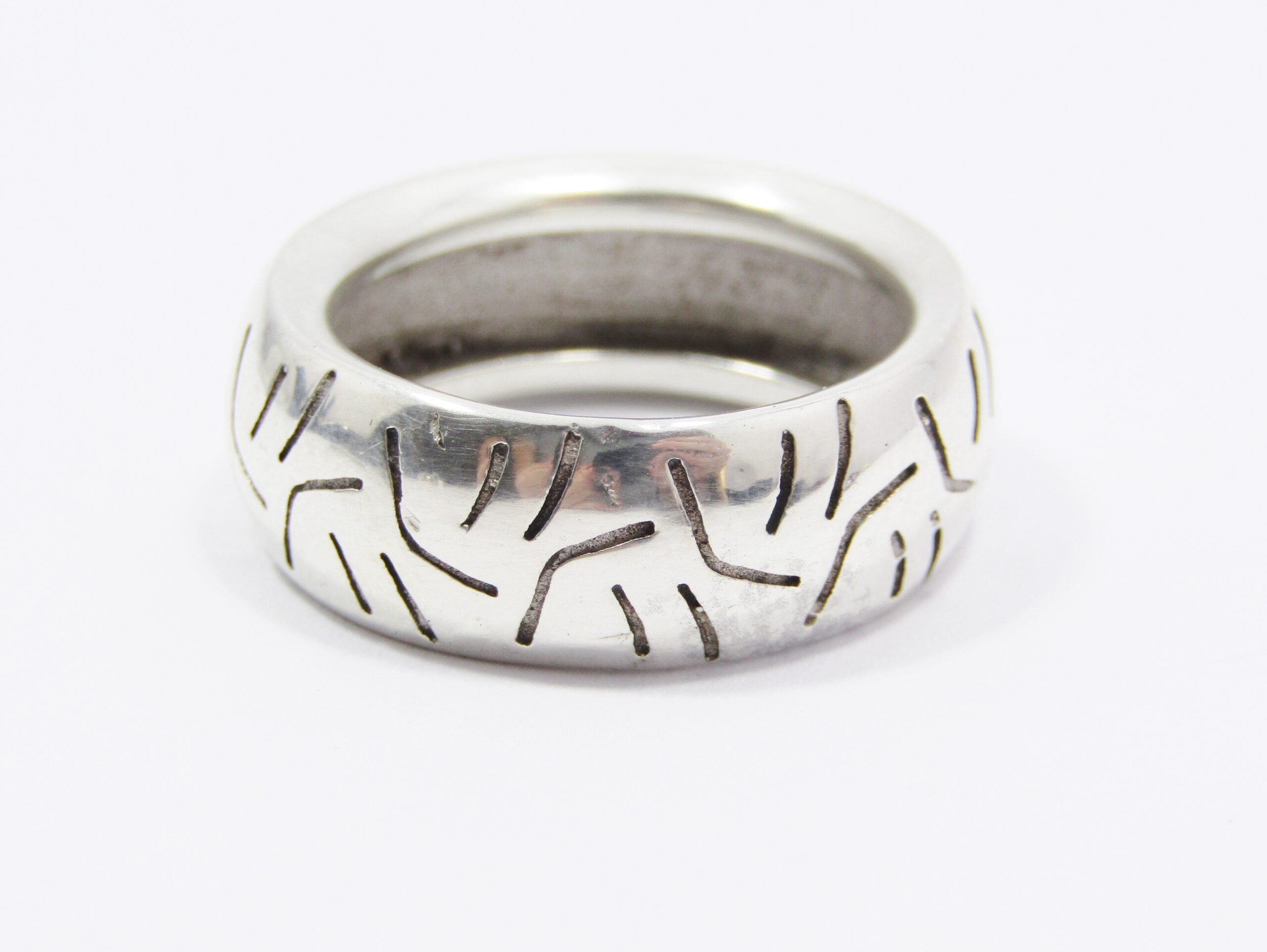 Lovely Abstract Design Sterling Silver Ring