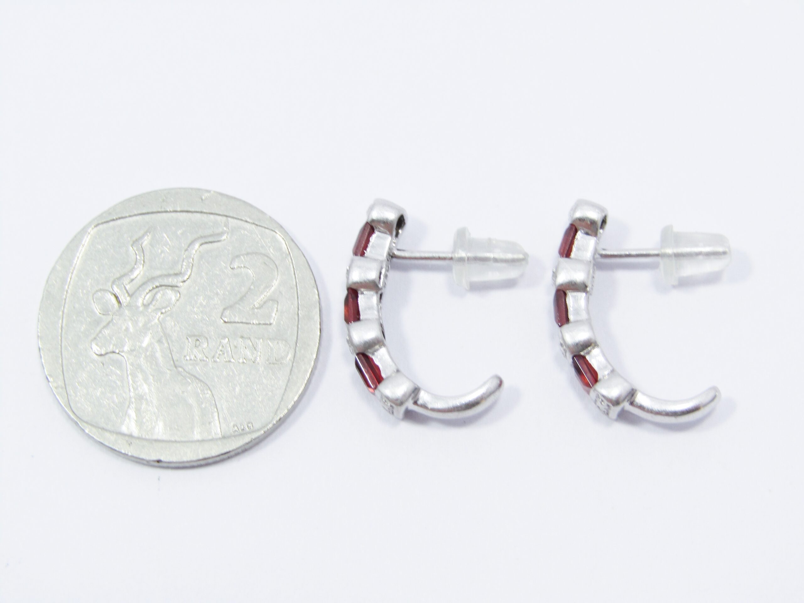 A Gorgeous pair of Garnet earrings in Sterling Silver