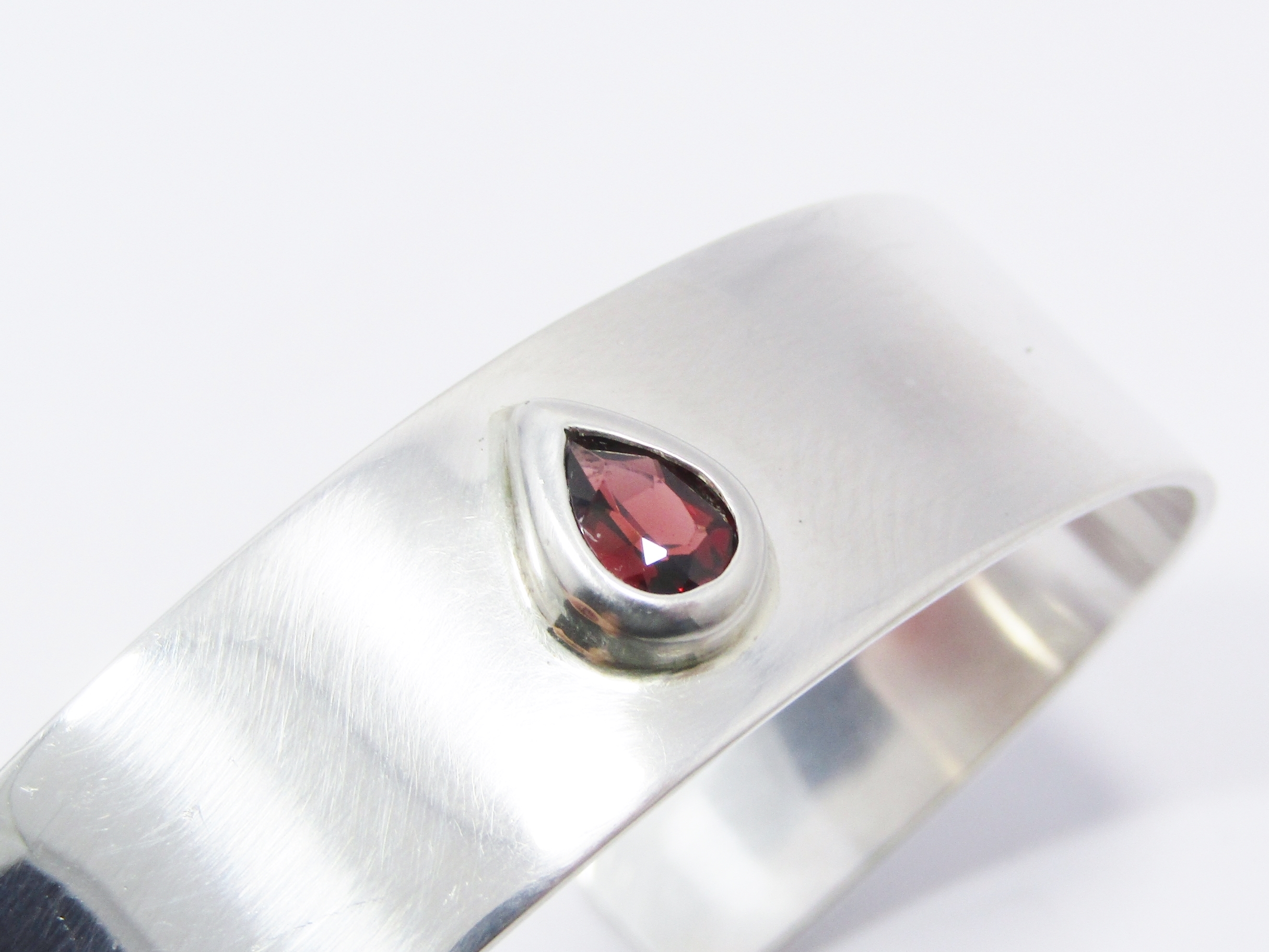 A Lovely Chunky Garnet Cuff Bangle in Sterling Silver