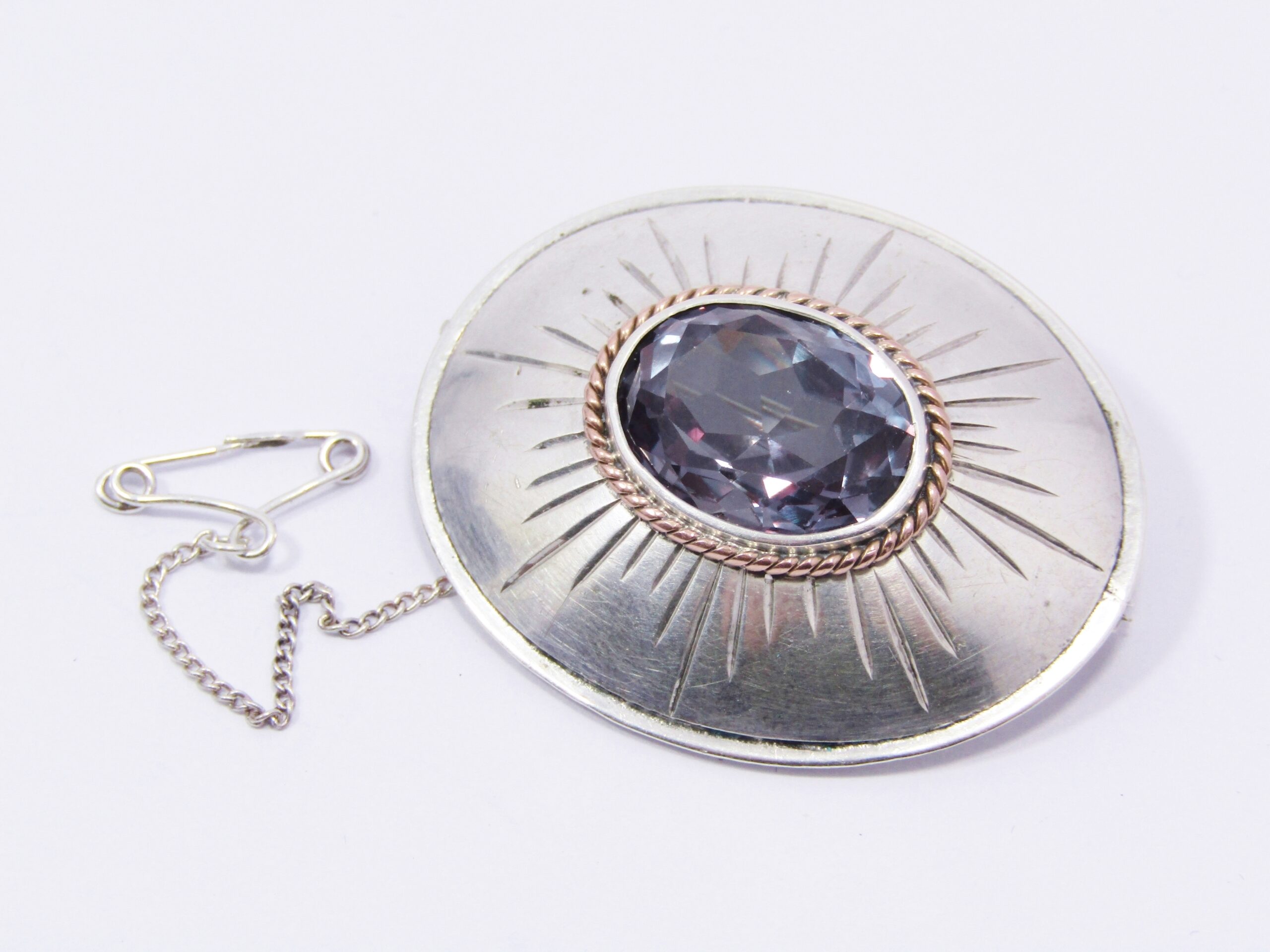 A Lovely Two Tone Vintage Lilac Stone  Brooch in Sterling Silver.