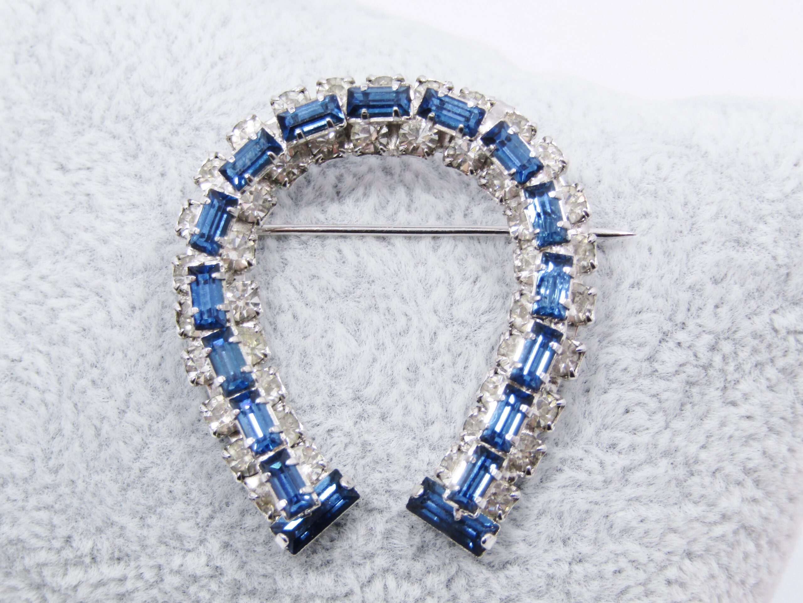Amazing! Vintage Sterling Silver & Rhinestone Horse Shoe Brooch