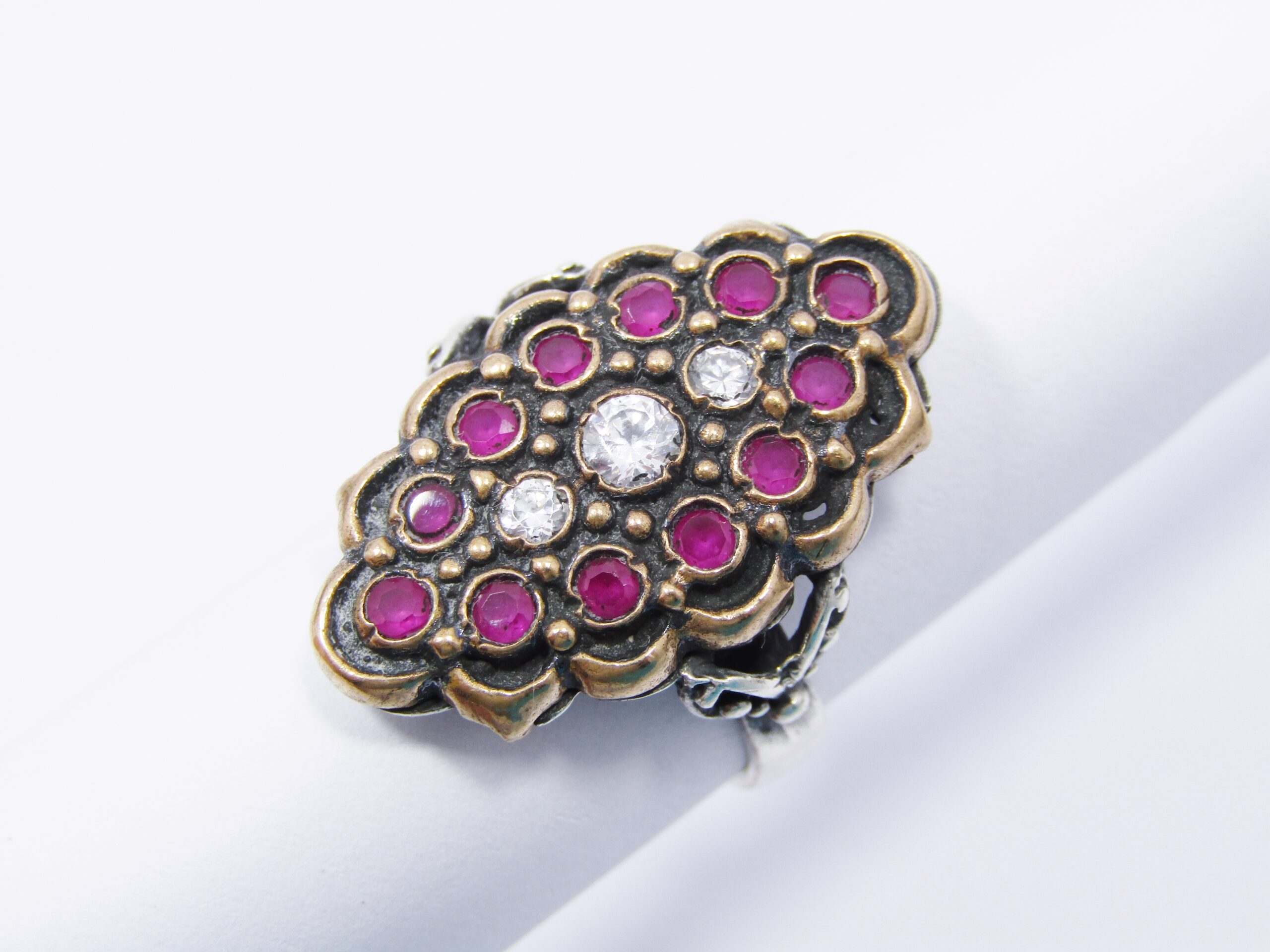 A Gorgeous Two Tone Eastern Design Ring Set With Red and clear Crystals Ring in Sterling Silver