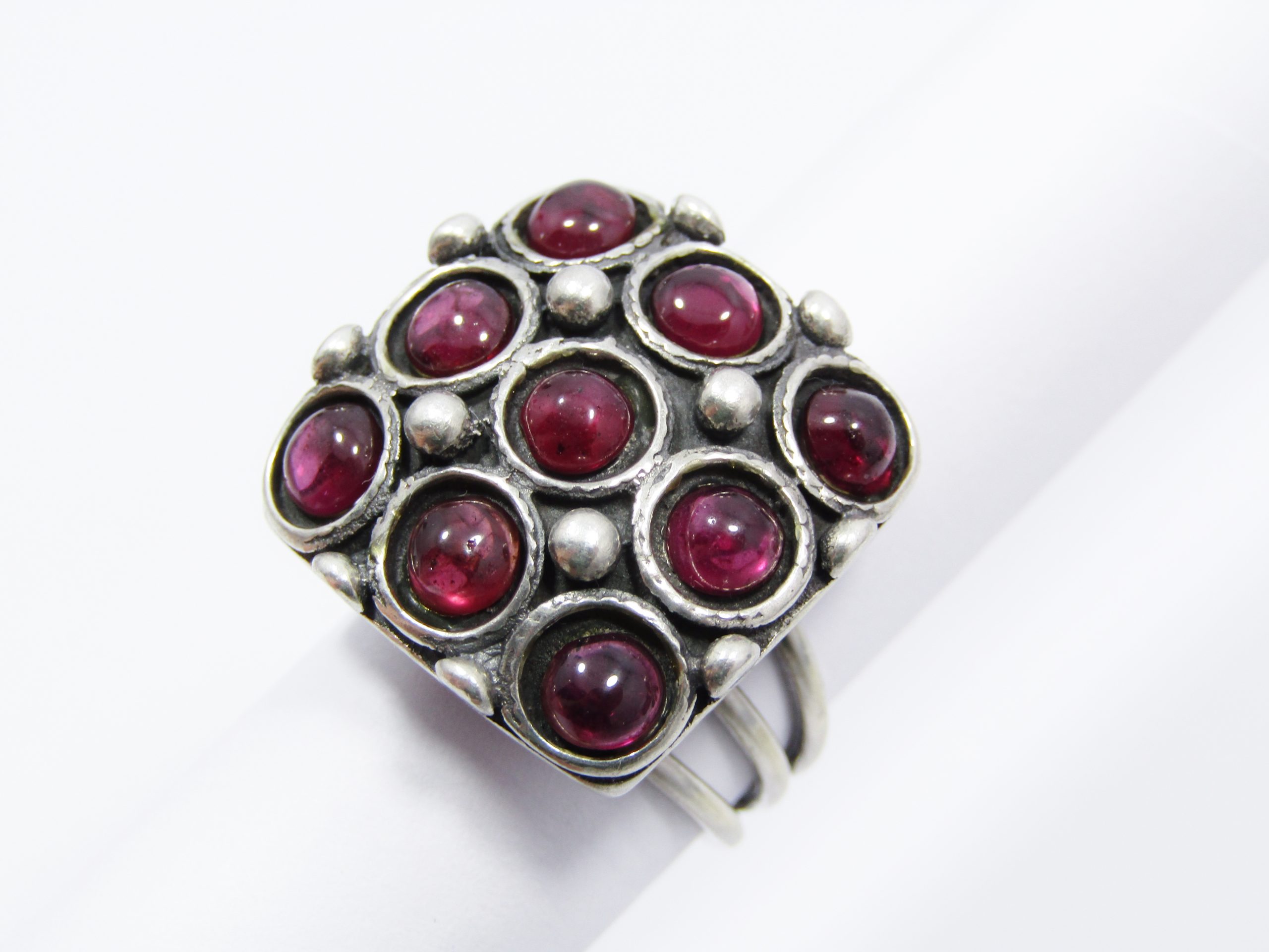 A Gorgeous Chunky Ring set With Cabochon Garnets in Sterling Silver.