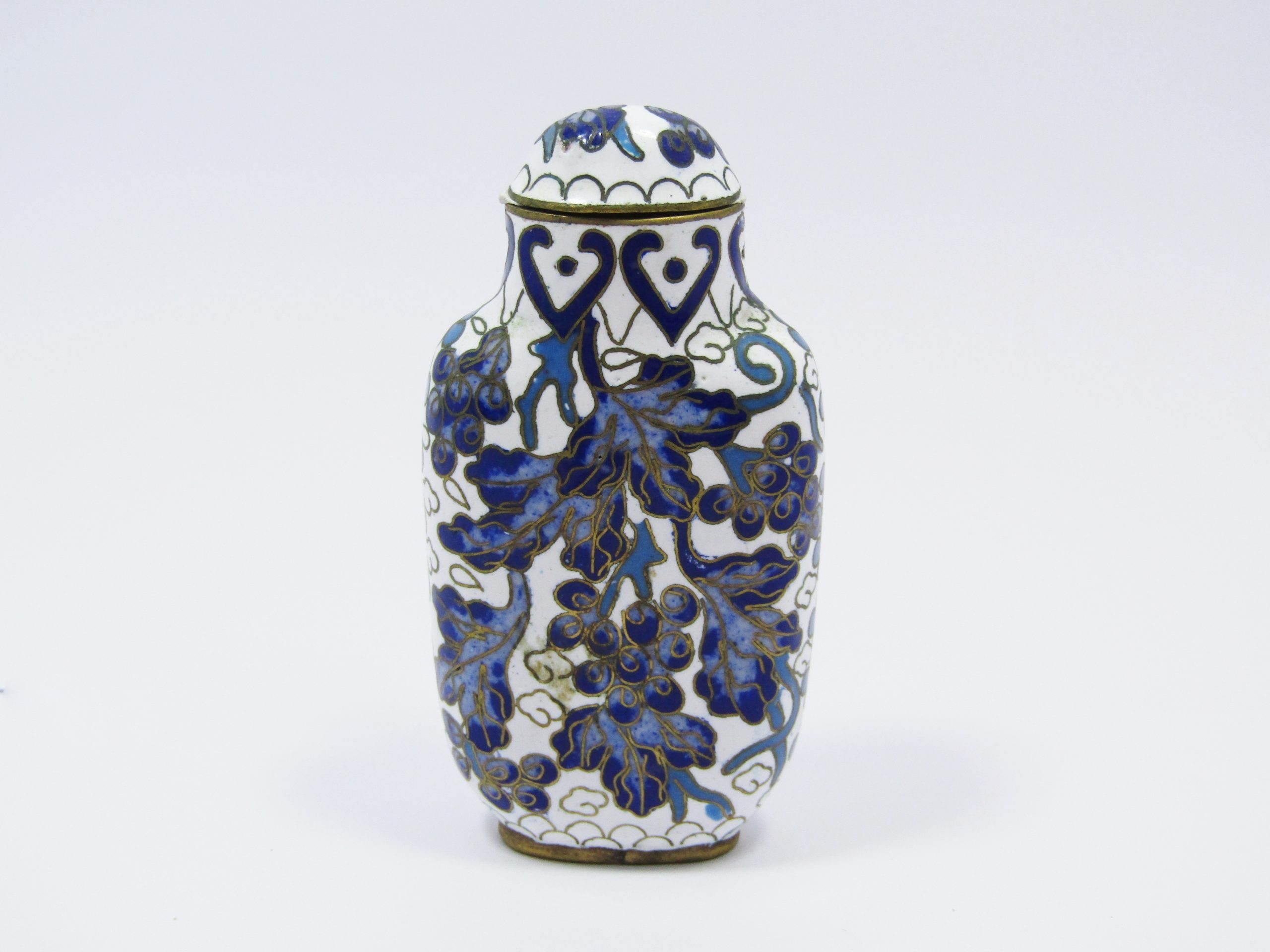 A Magnificent Antique Chinese Republican Period Cloisonne Snuff Bo