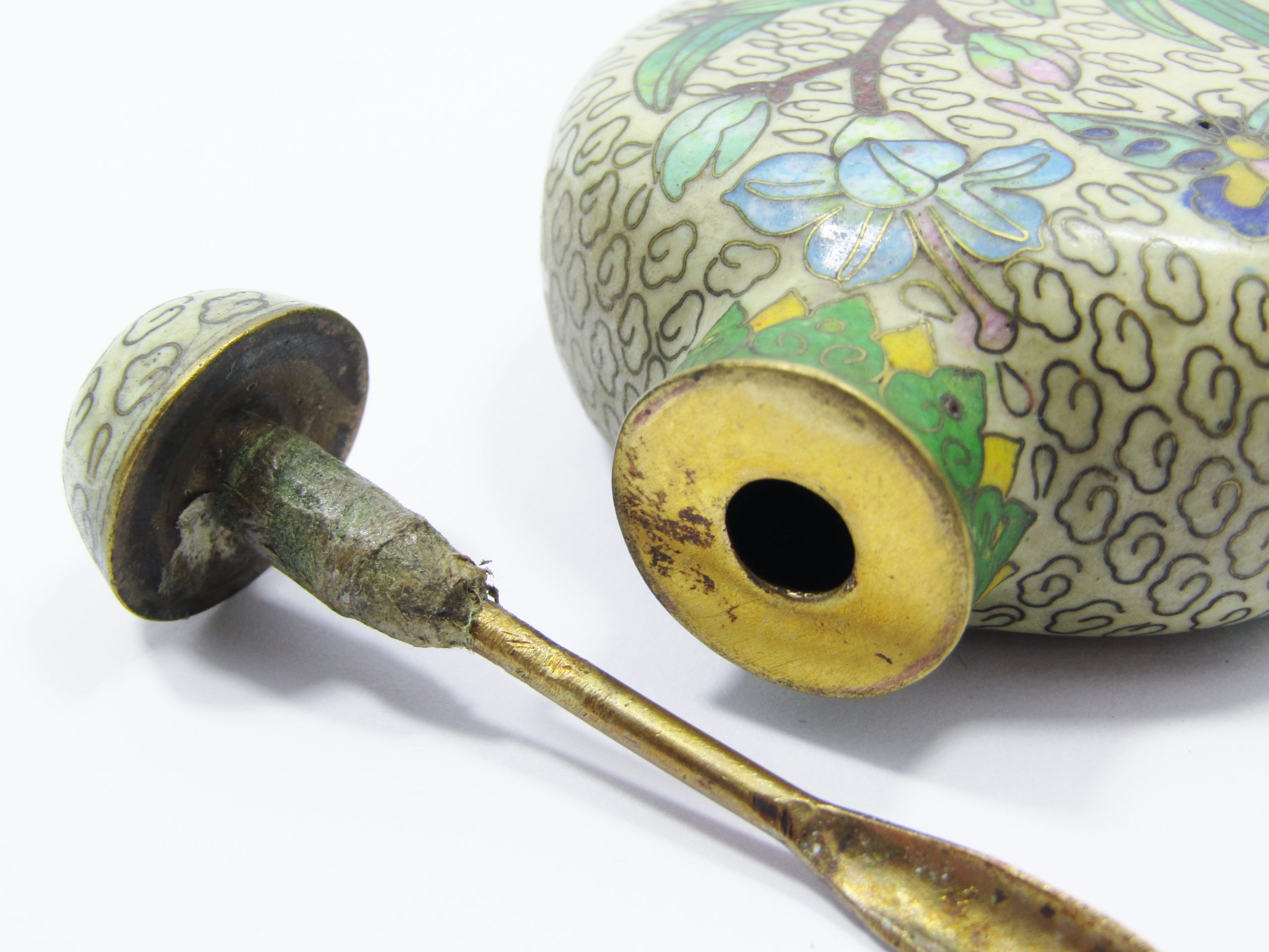 A Stunning Larger Cloisonne Stuff Bottle