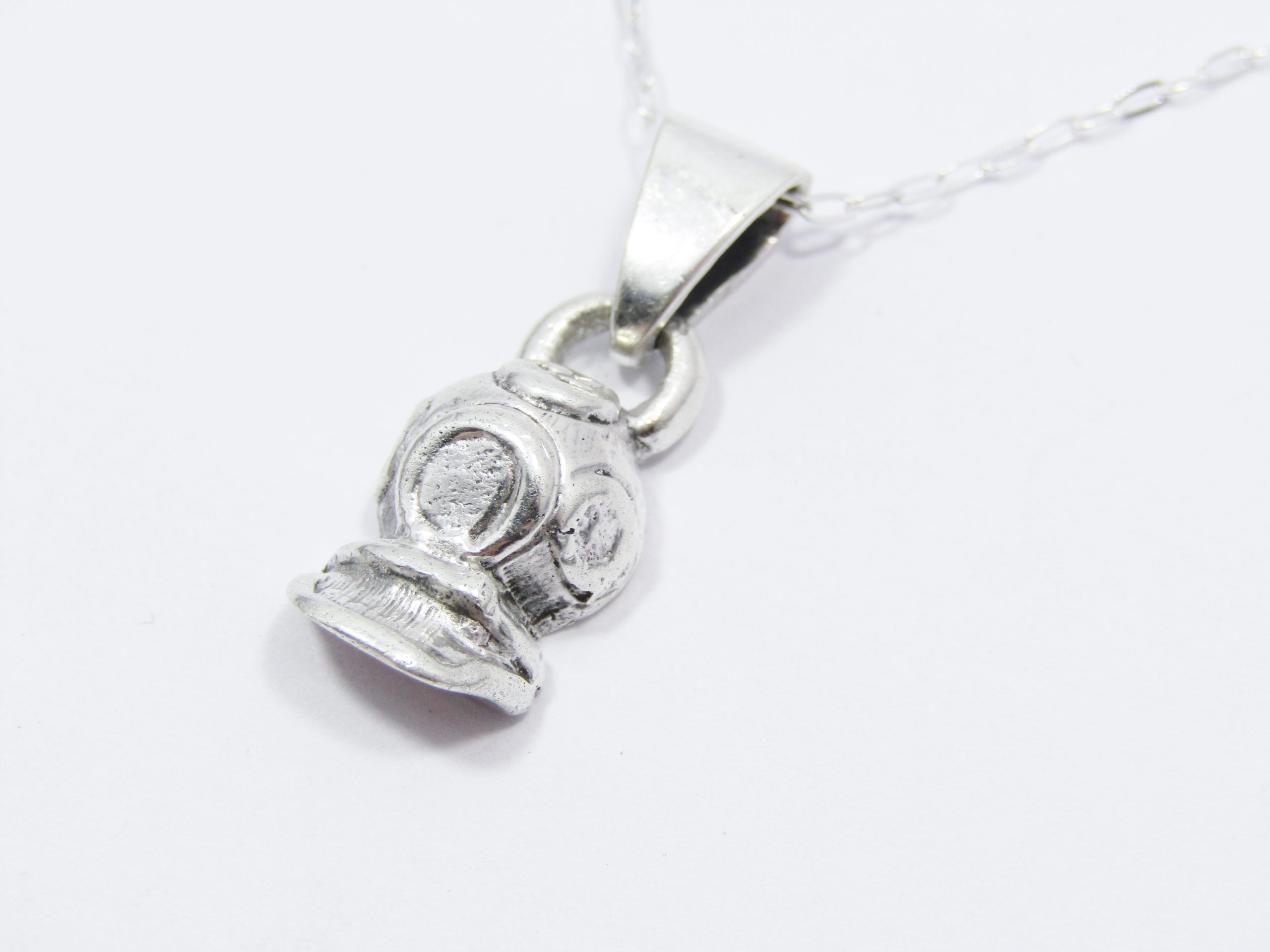 A Lovely Nautical Divers Helmet Pendant on Chain in Sterling Silver.