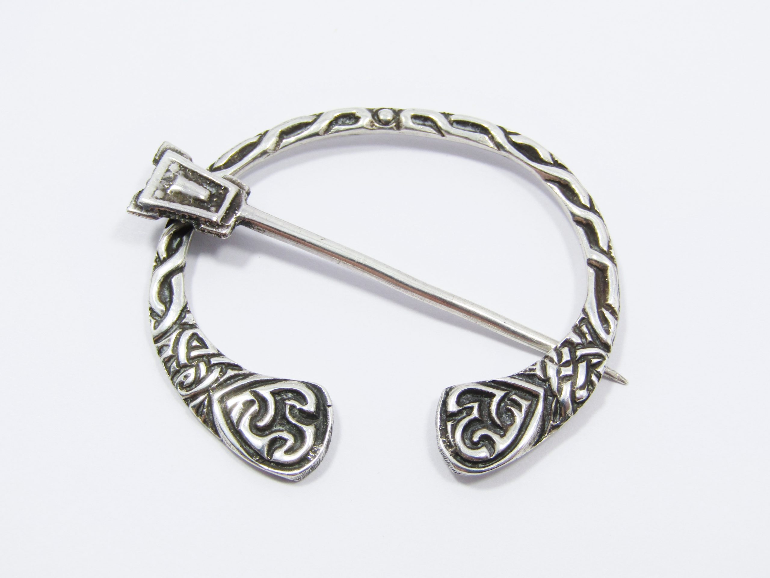 Vintage Robert Allison (IONA) Scottish Silver Brooch