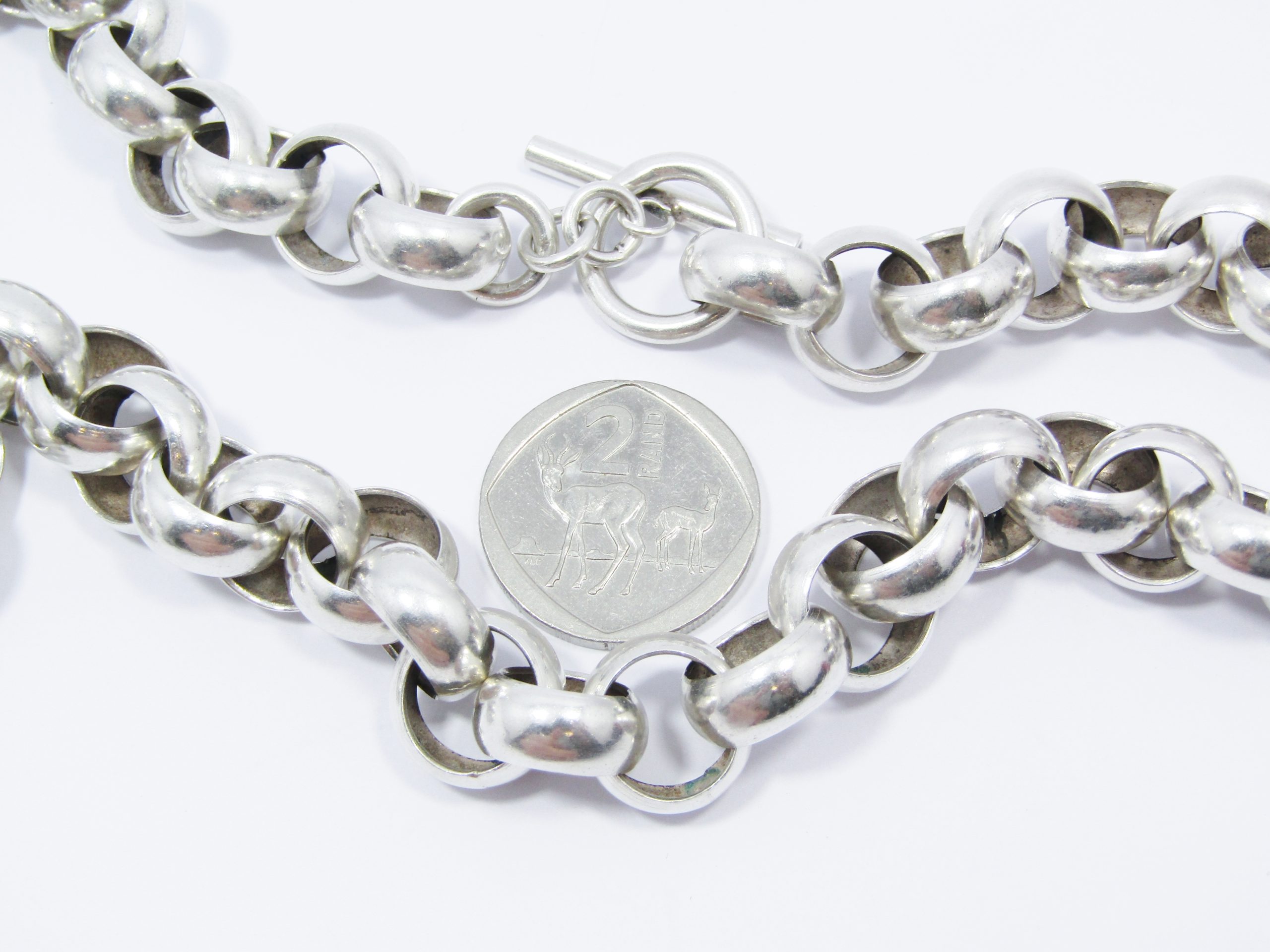 A Gorgeous Chunky Belcher Necklace with a T bar Clasp in Sterling Silver