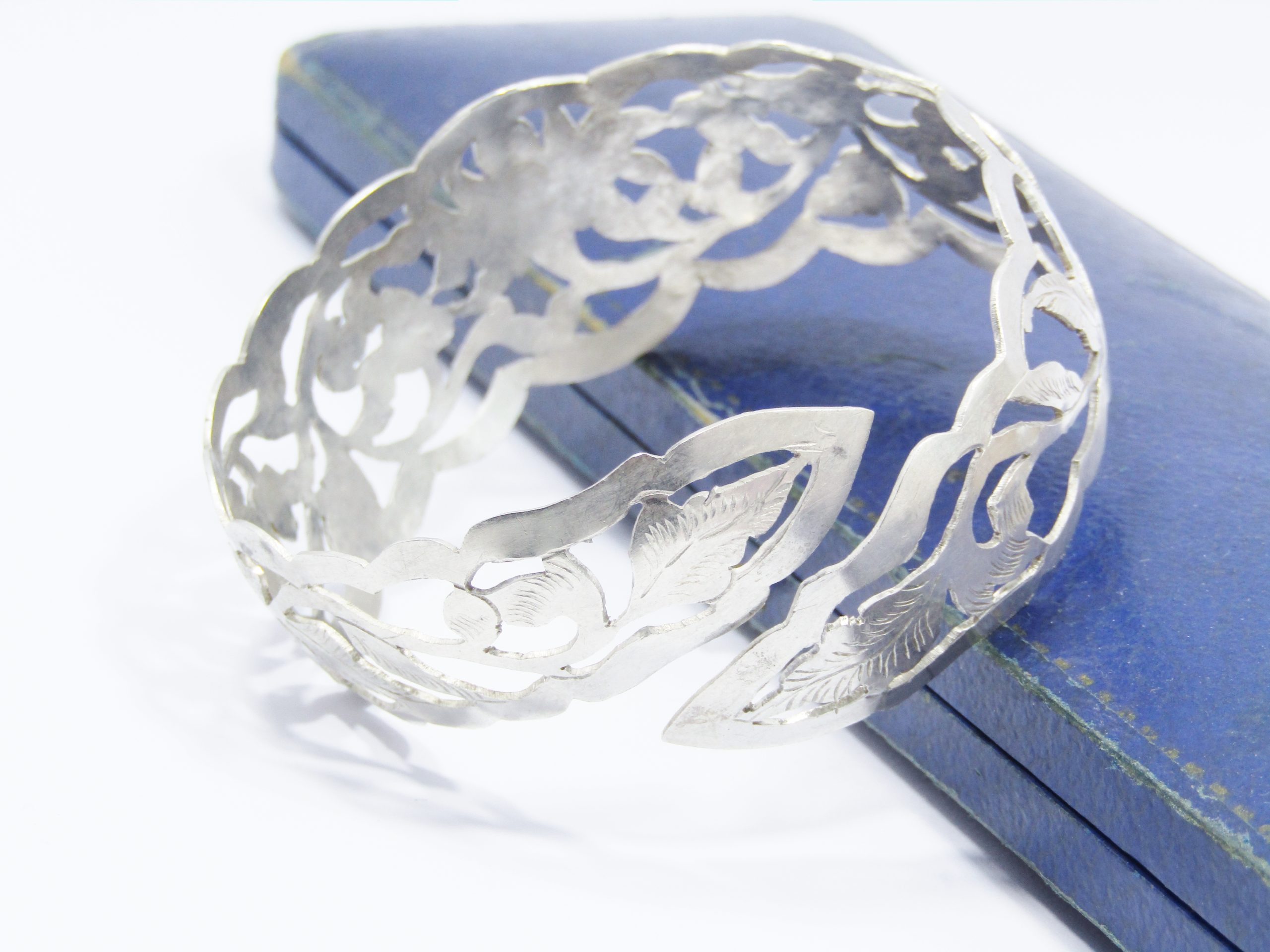 A Stunning Board Filigree Design Cuff Bangle in Sterling Silver