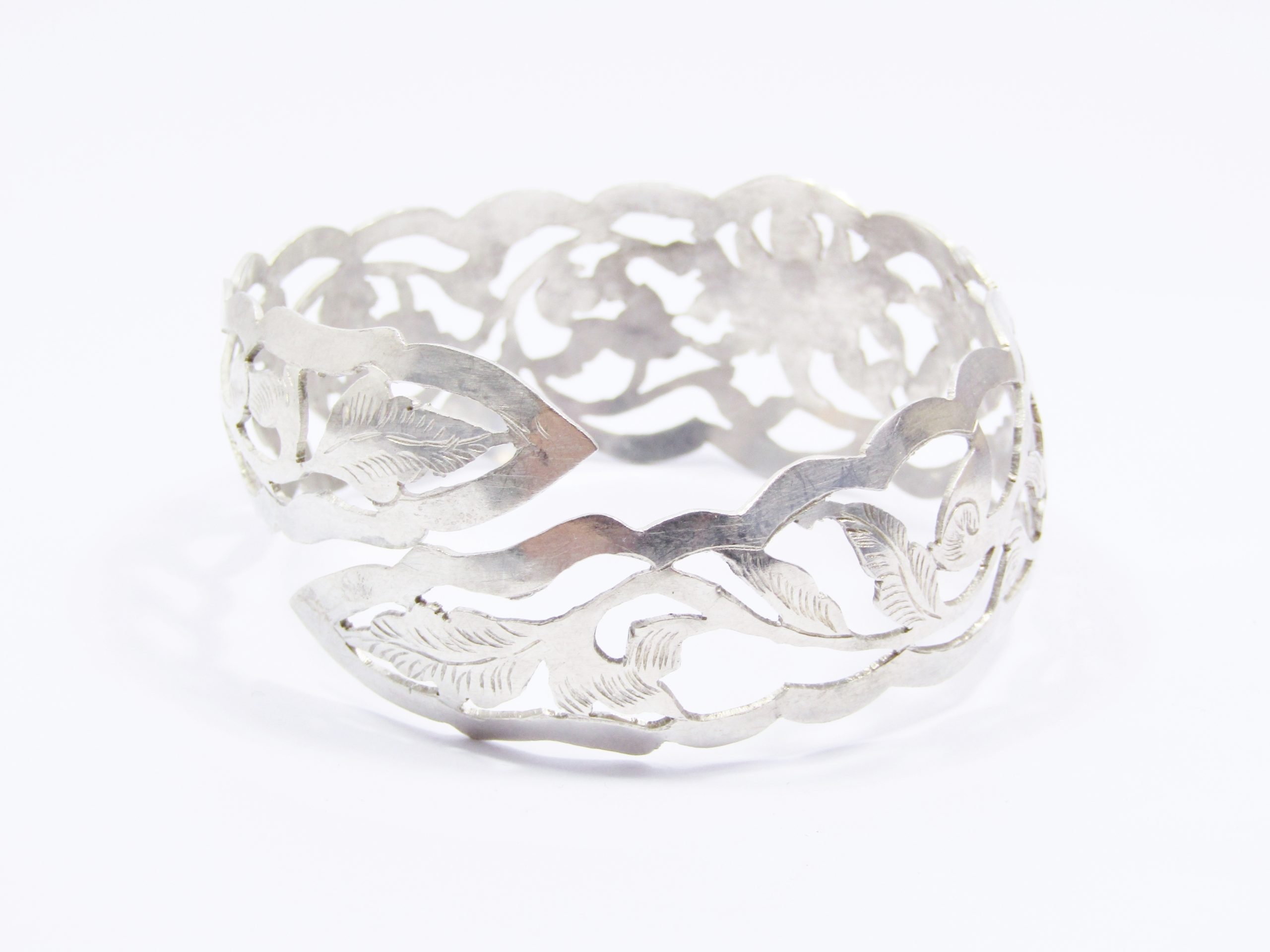 A Stunning Board Filigree Design Cuff Bangle in Sterling Silver