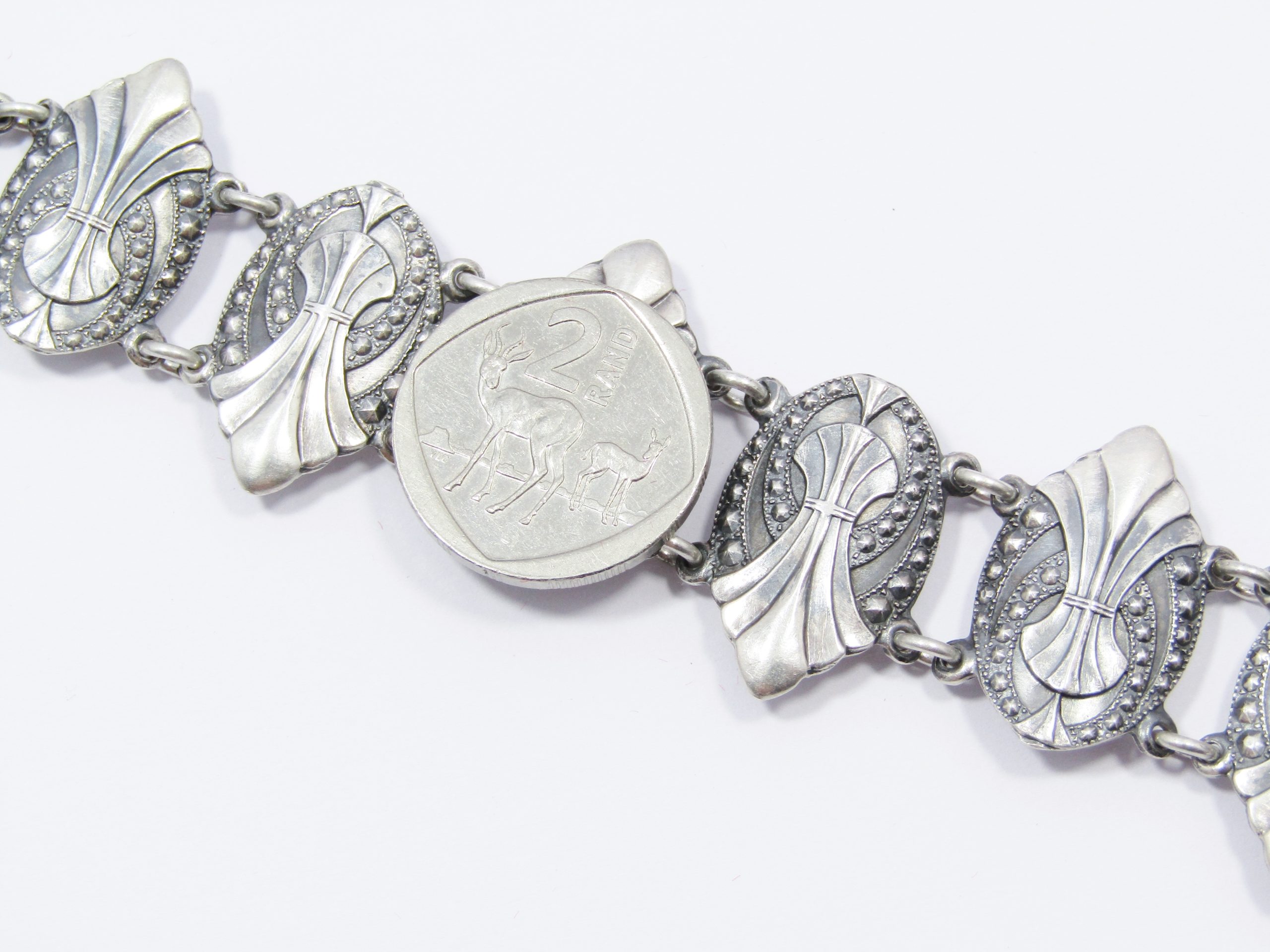 A Gorgeous Mari-Lou Style Detailed Bracelet in Sterling Silver
