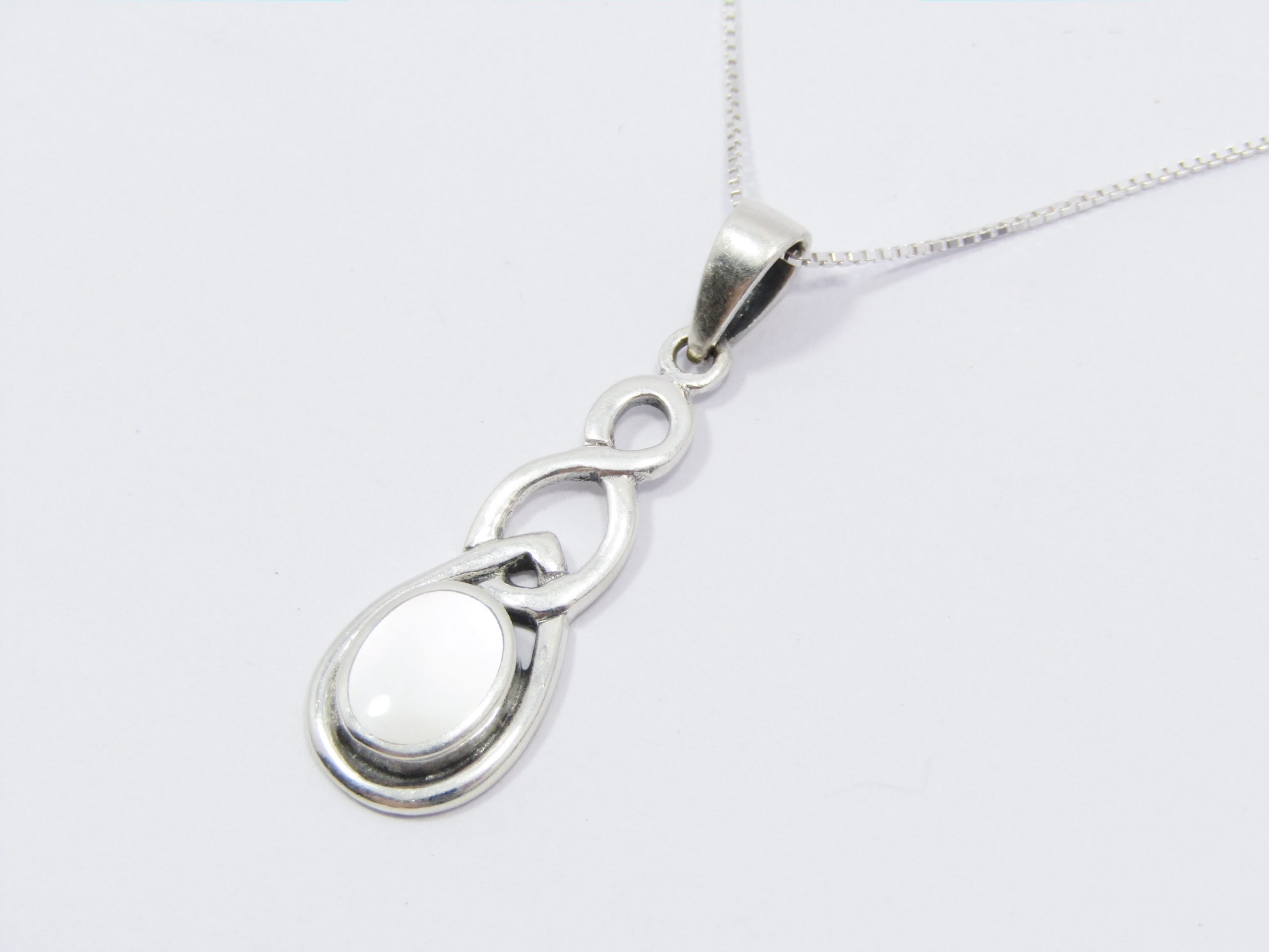 A Lovely Mother of Pearl Pendant on Chain in Sterling Silver