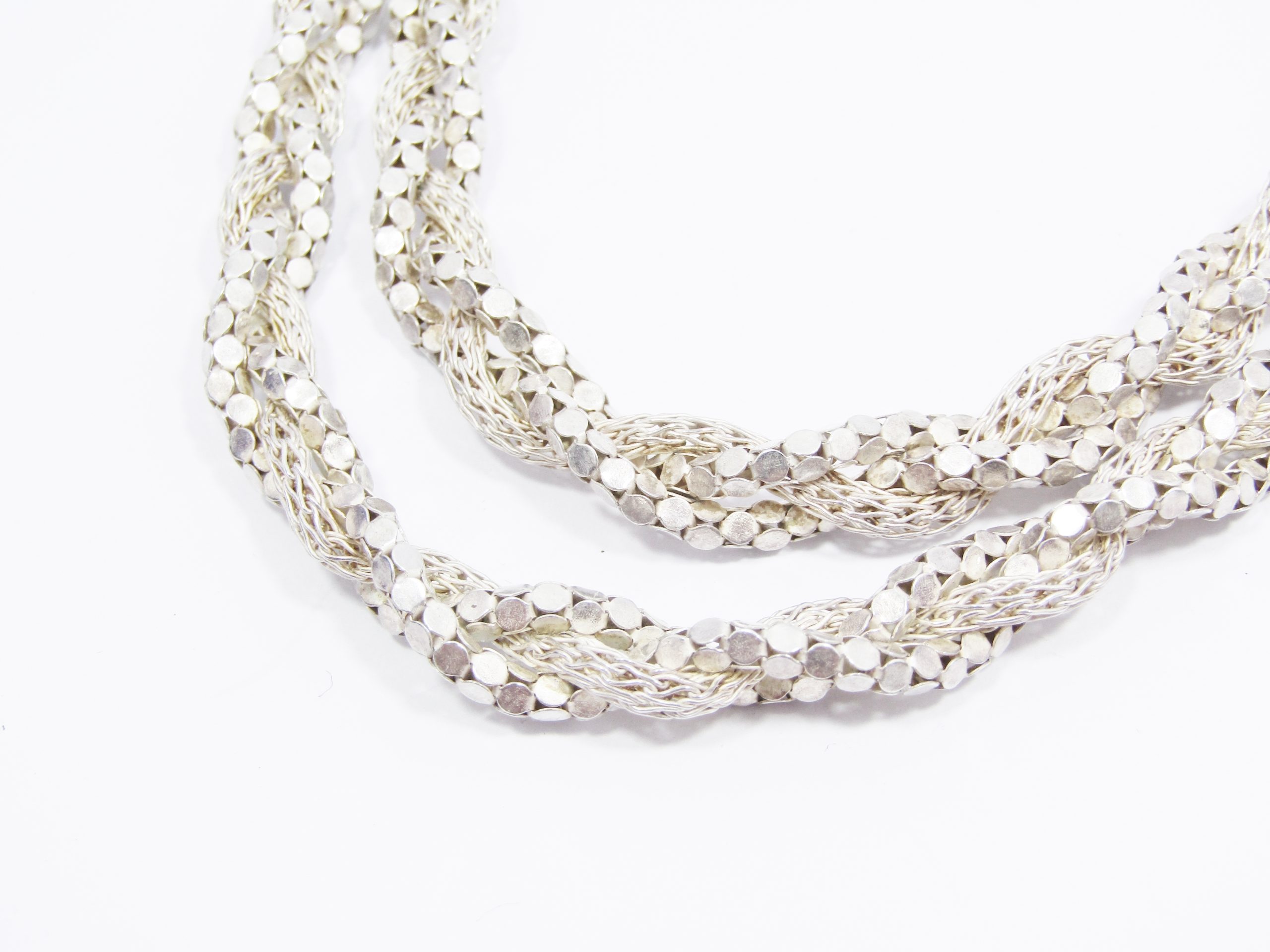 A Gorgeous Long Mesh Design Necklace in Sterling Silver