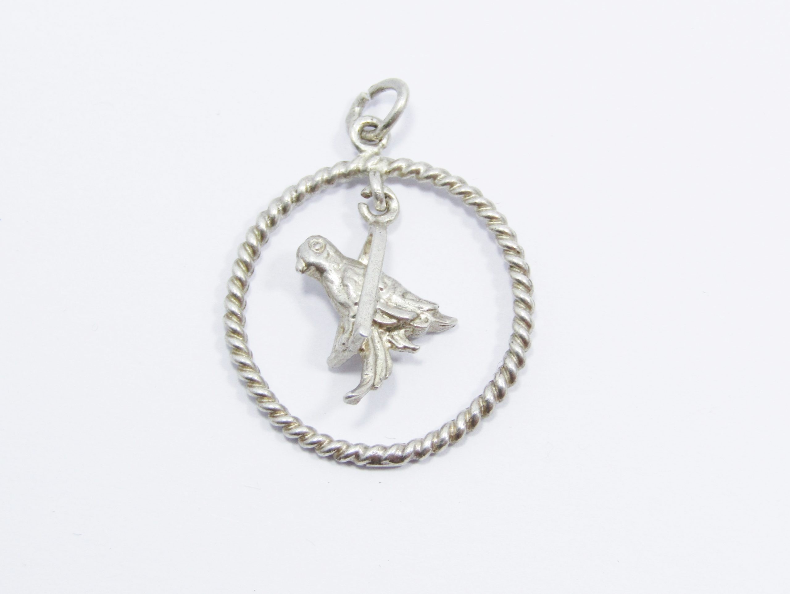 A Beautiful Parrot Pendant in Sterling Silver