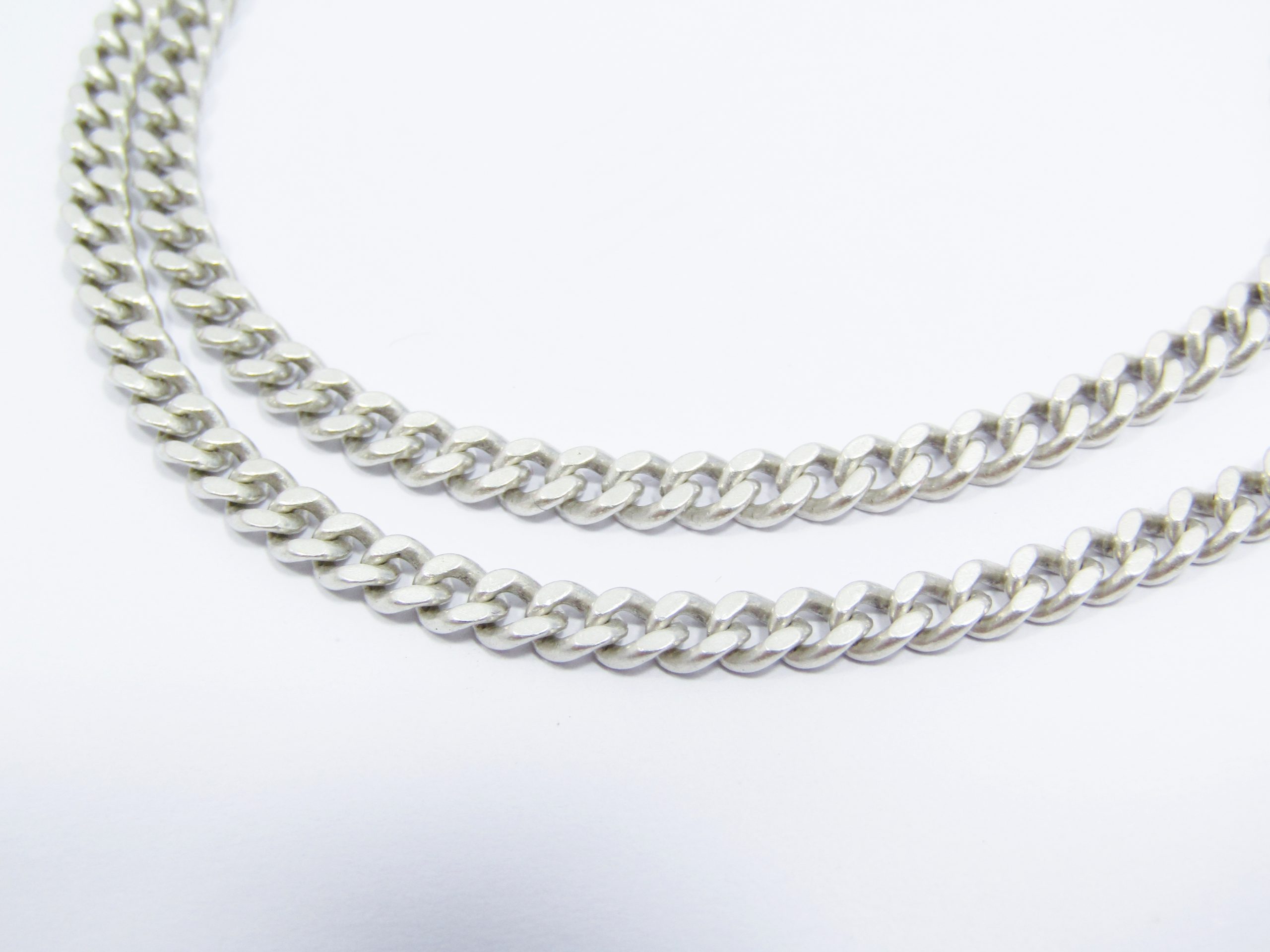 A Gorgeous Vintage Design Necklace in Sterling Silver
