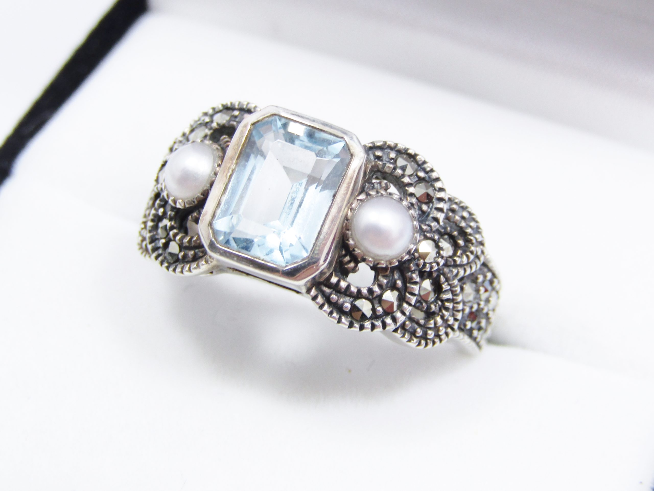 A Gorgeous Blue Topaz Ring With Seed Pearls ring in Sterling Silver