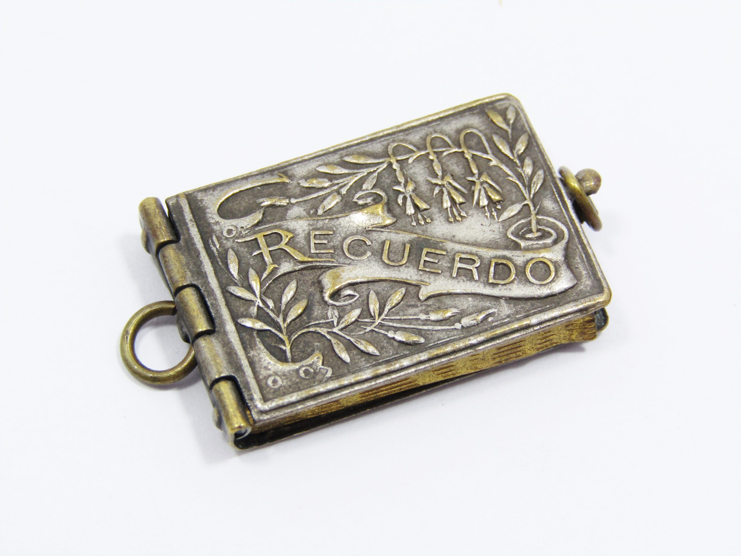 A Beautiful Engraved Vintage Silver Tone Photo Album Pendant With Photos