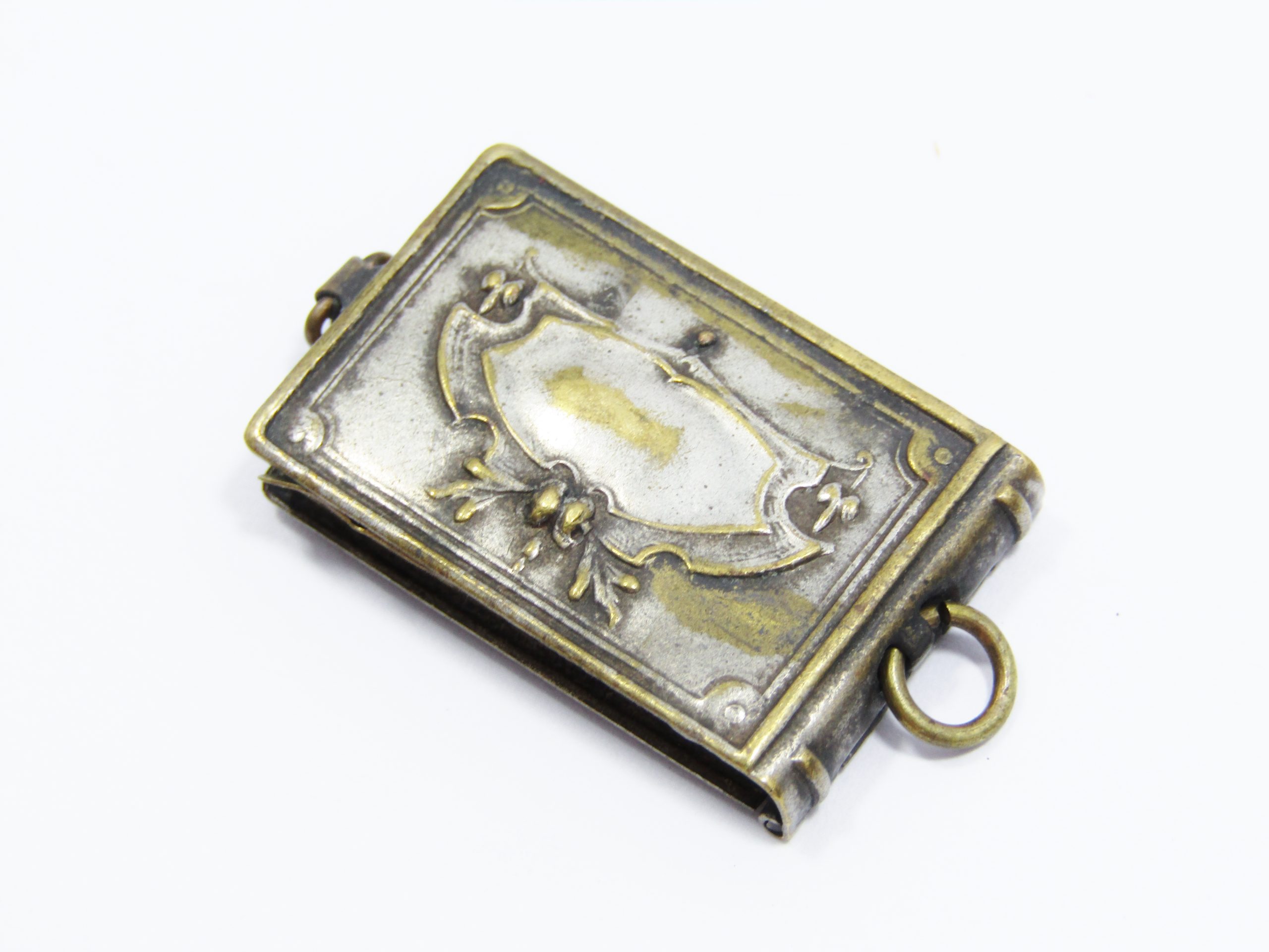 A Beautiful Engraved Vintage Silver Tone Photo Album Pendant With Photos