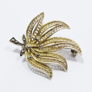 A Very Pretty Vintage Gold Plated Over Sterling Silver Brooch