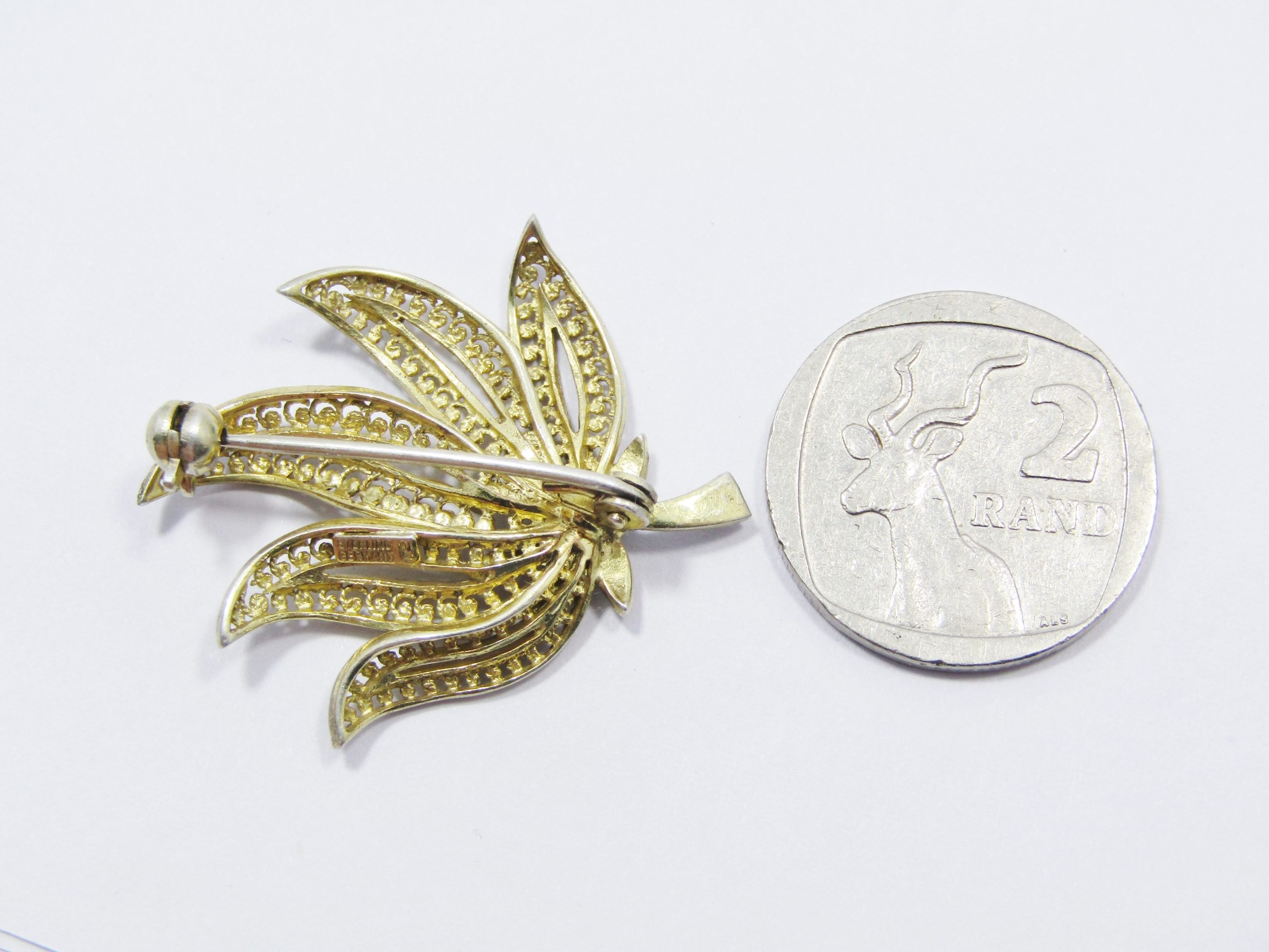 A Very Pretty Vintage Gold Plated Over Sterling Silver Brooch
